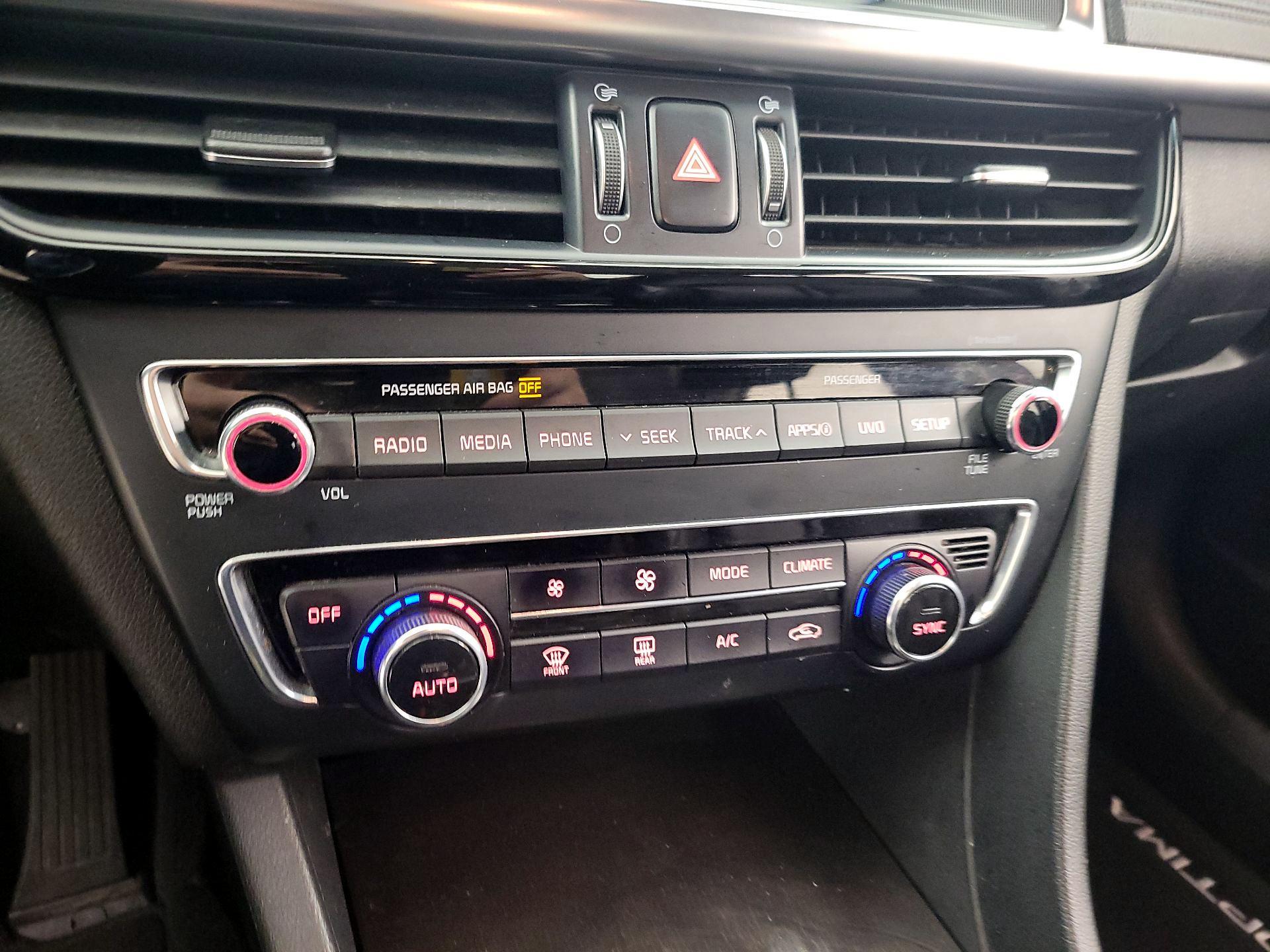 Thumbnail: 2018 Kia Optima - 16