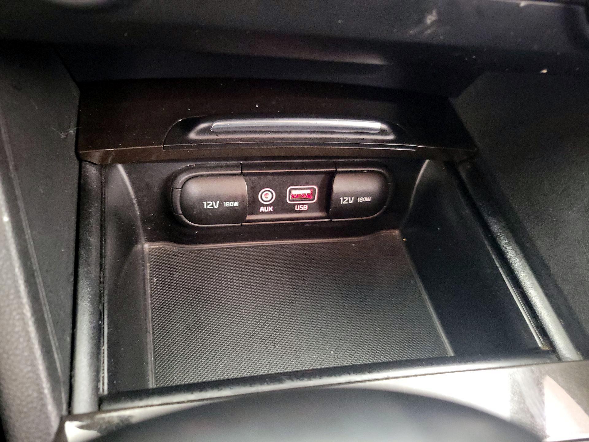 Thumbnail: 2018 Kia Optima - 18