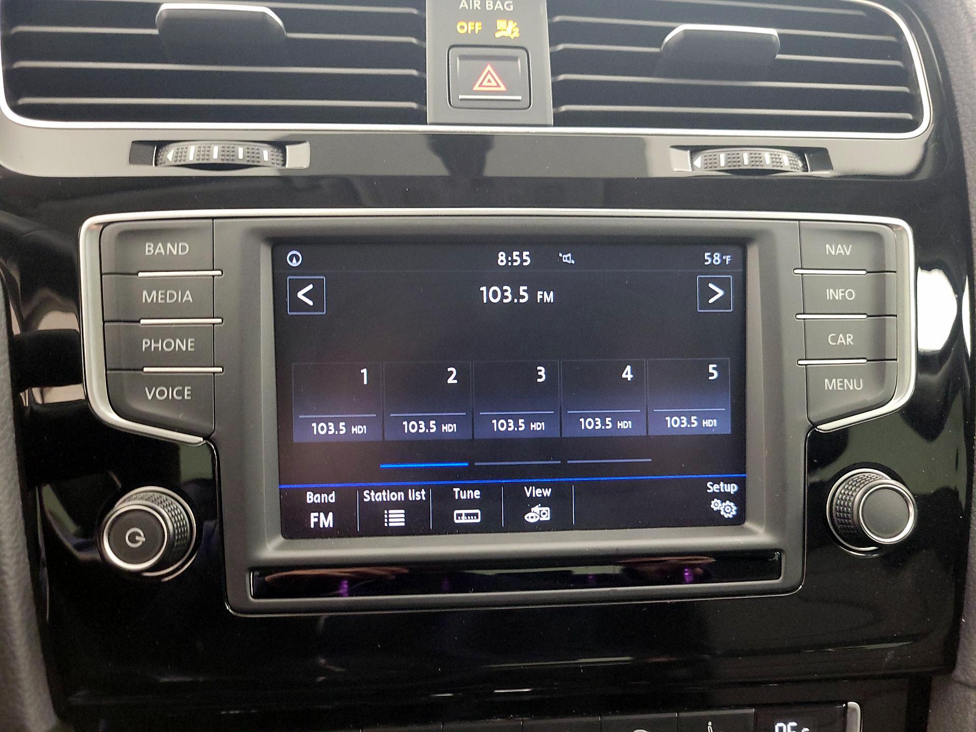 Thumbnail: 2017 Volkswagen Golf - 16