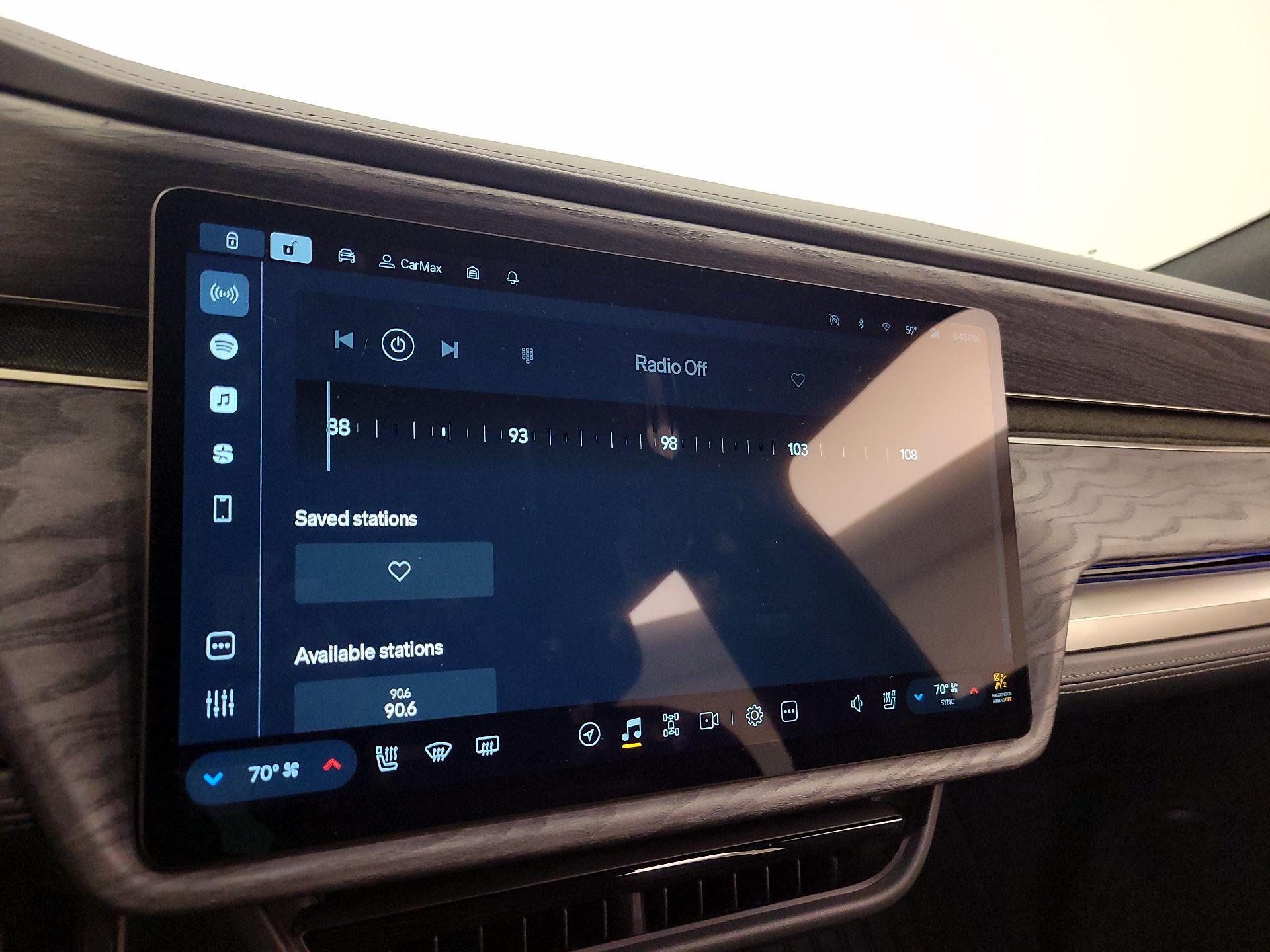 Thumbnail: 2022 Rivian R1T - 15