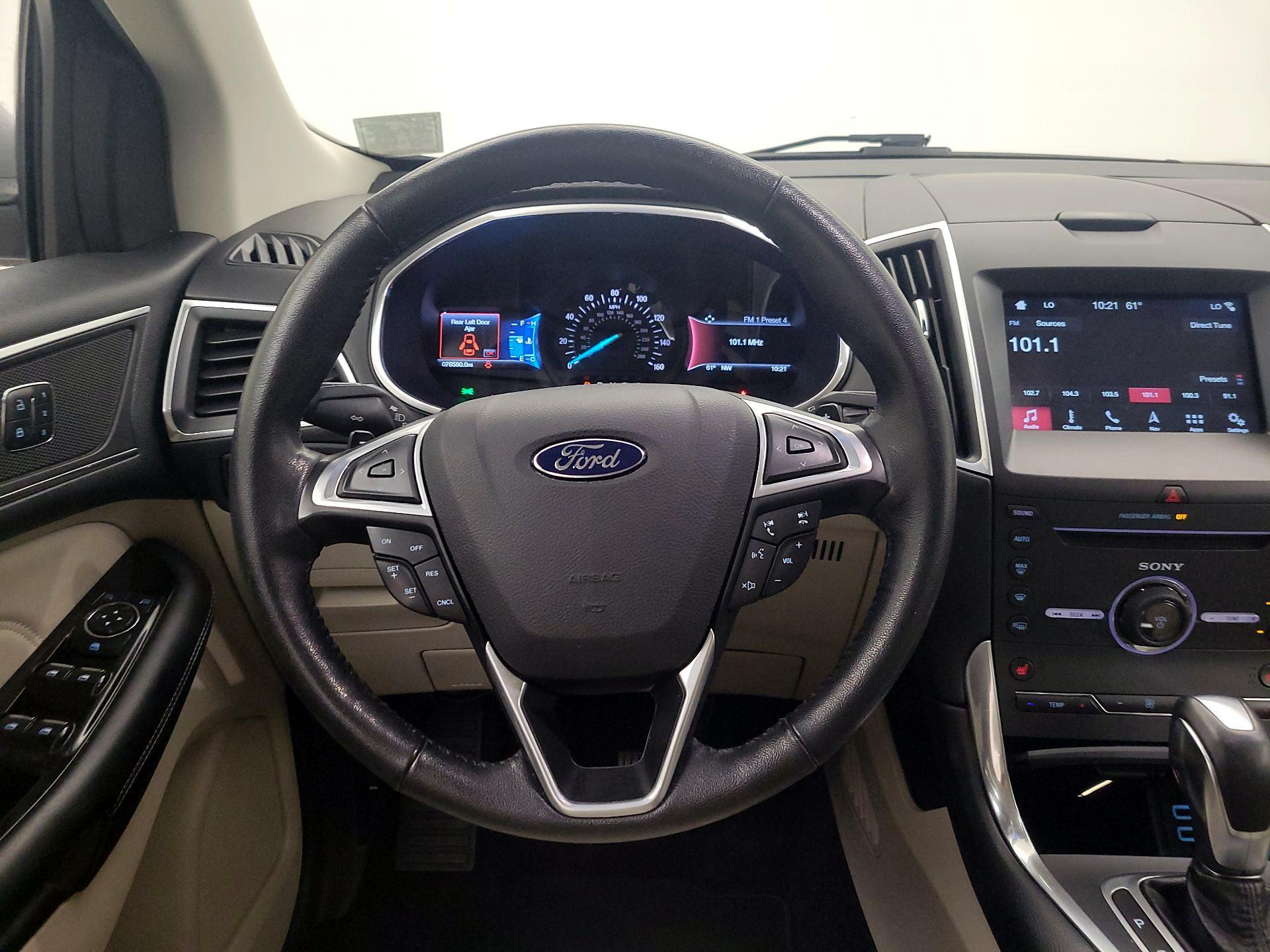 Thumbnail: 2016 Ford Edge - 10