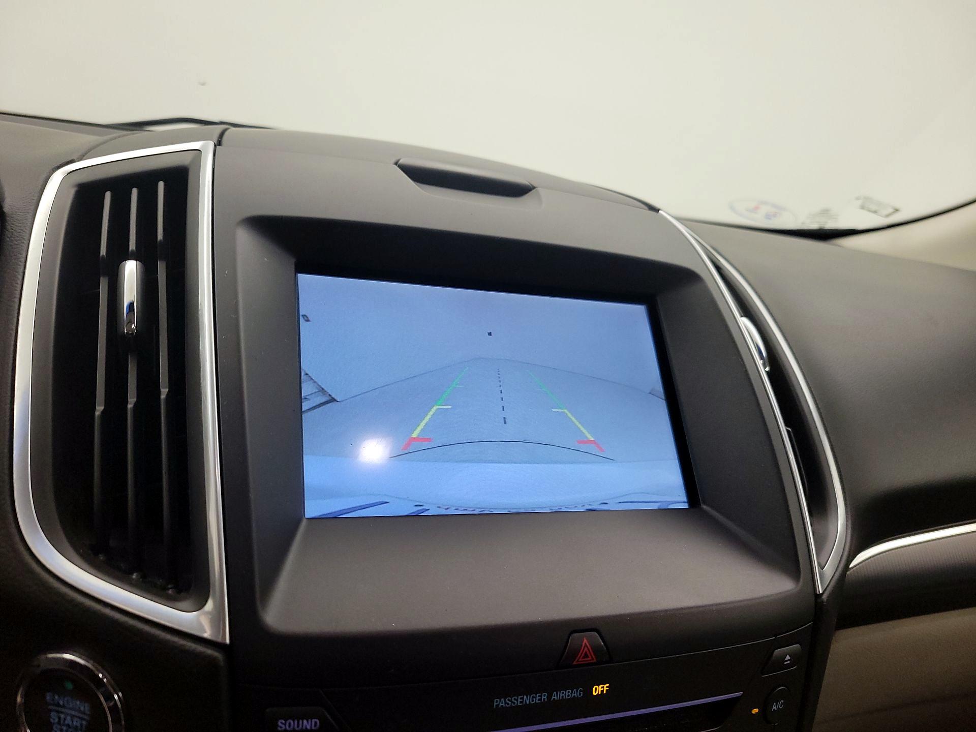 Thumbnail: 2016 Ford Edge - 14