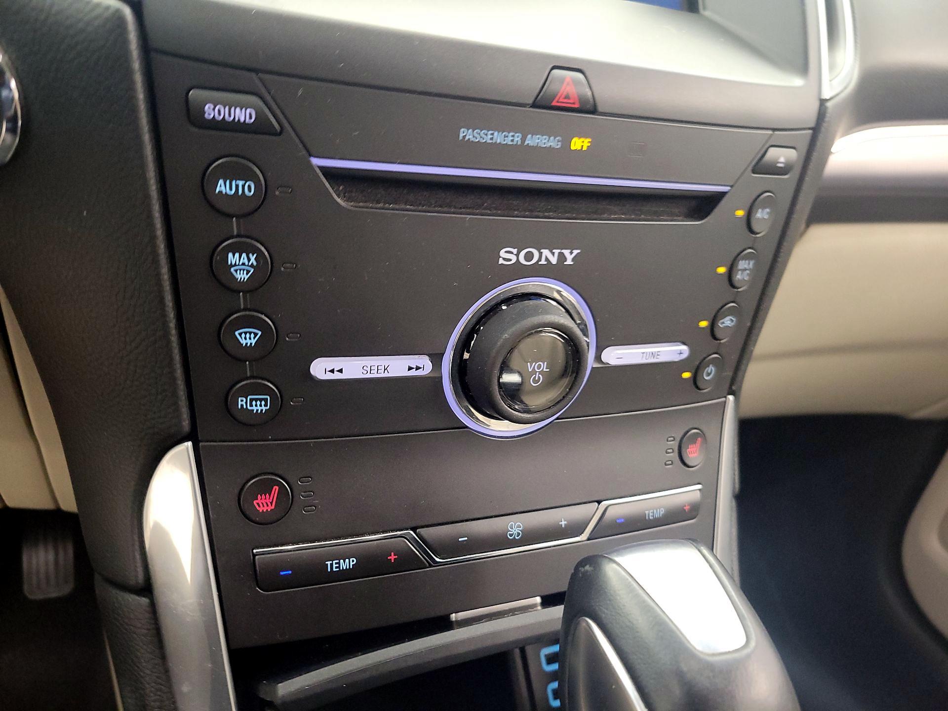 Thumbnail: 2016 Ford Edge - 16