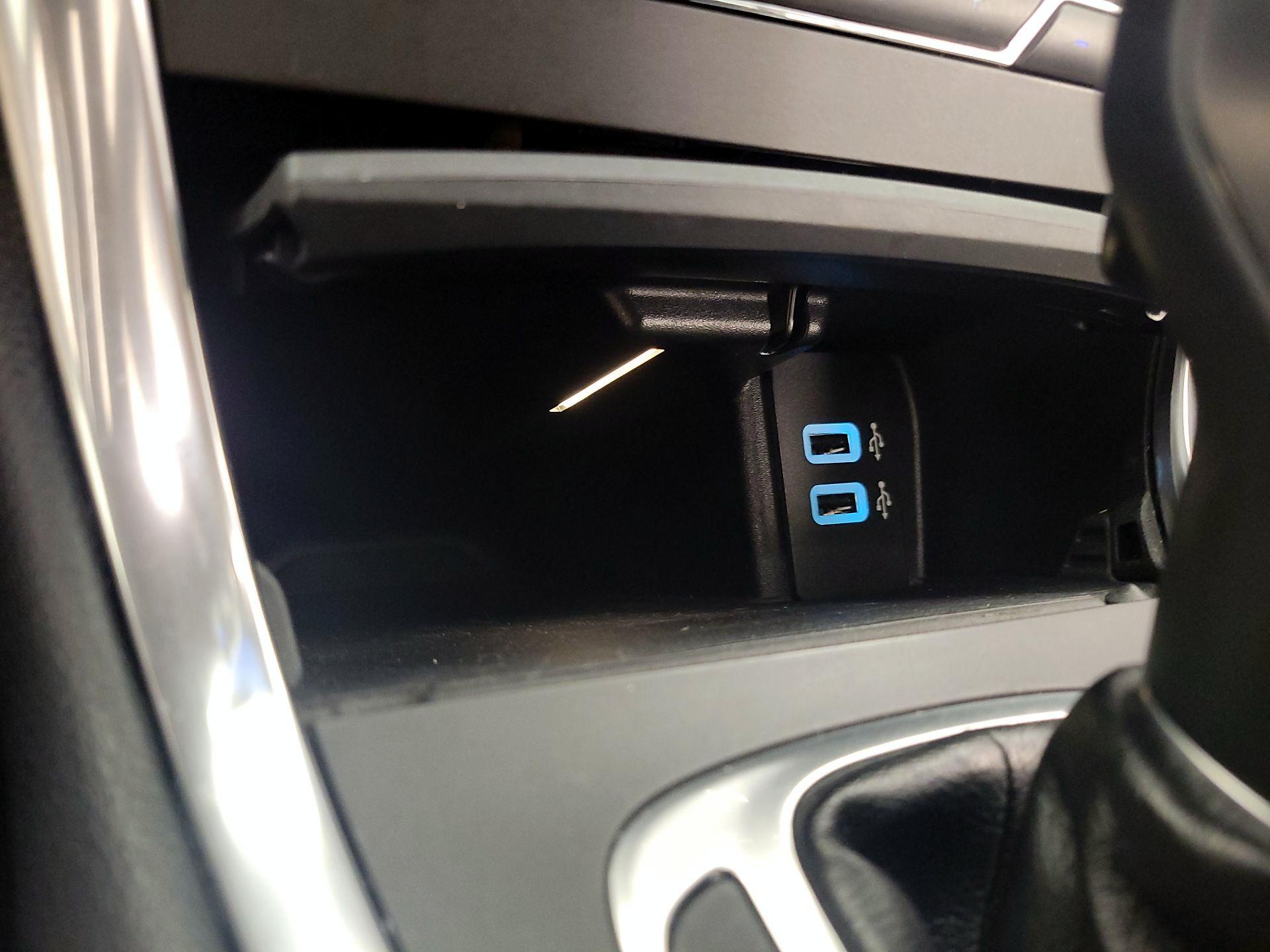 Thumbnail: 2016 Ford Edge - 18