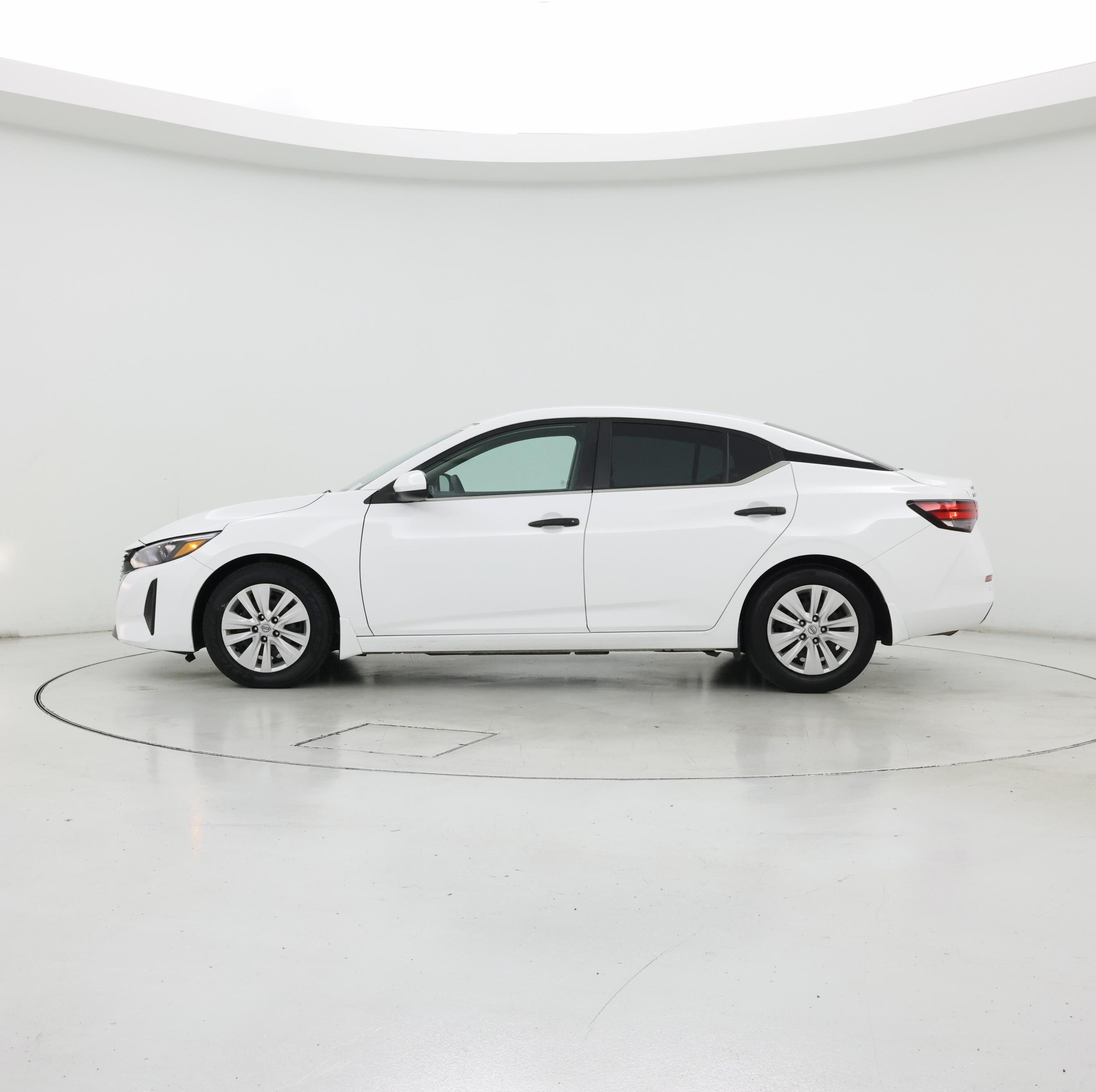 Thumbnail: 2024 Nissan Sentra - 3