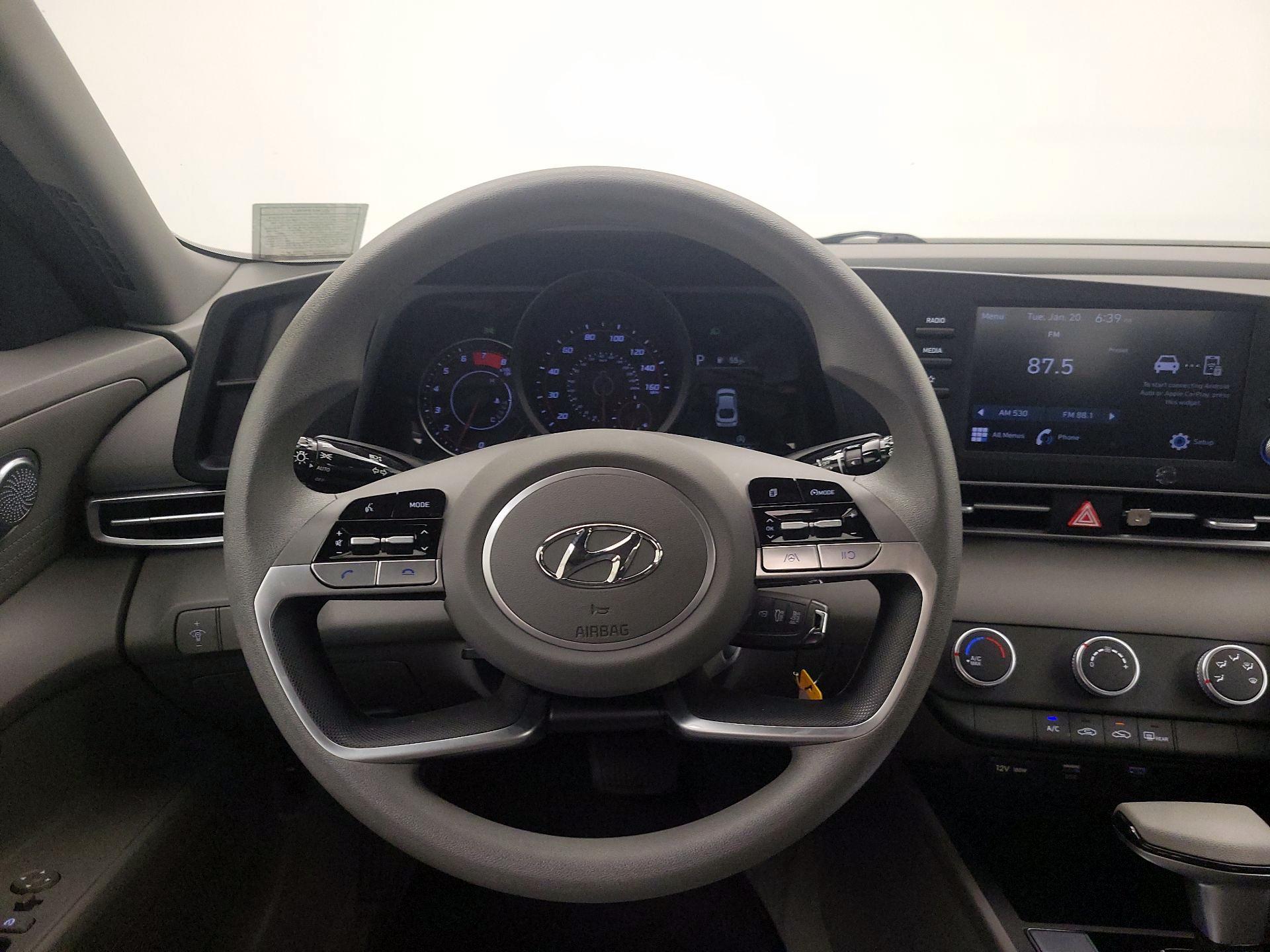 Thumbnail: 2023 Hyundai Elantra - 10