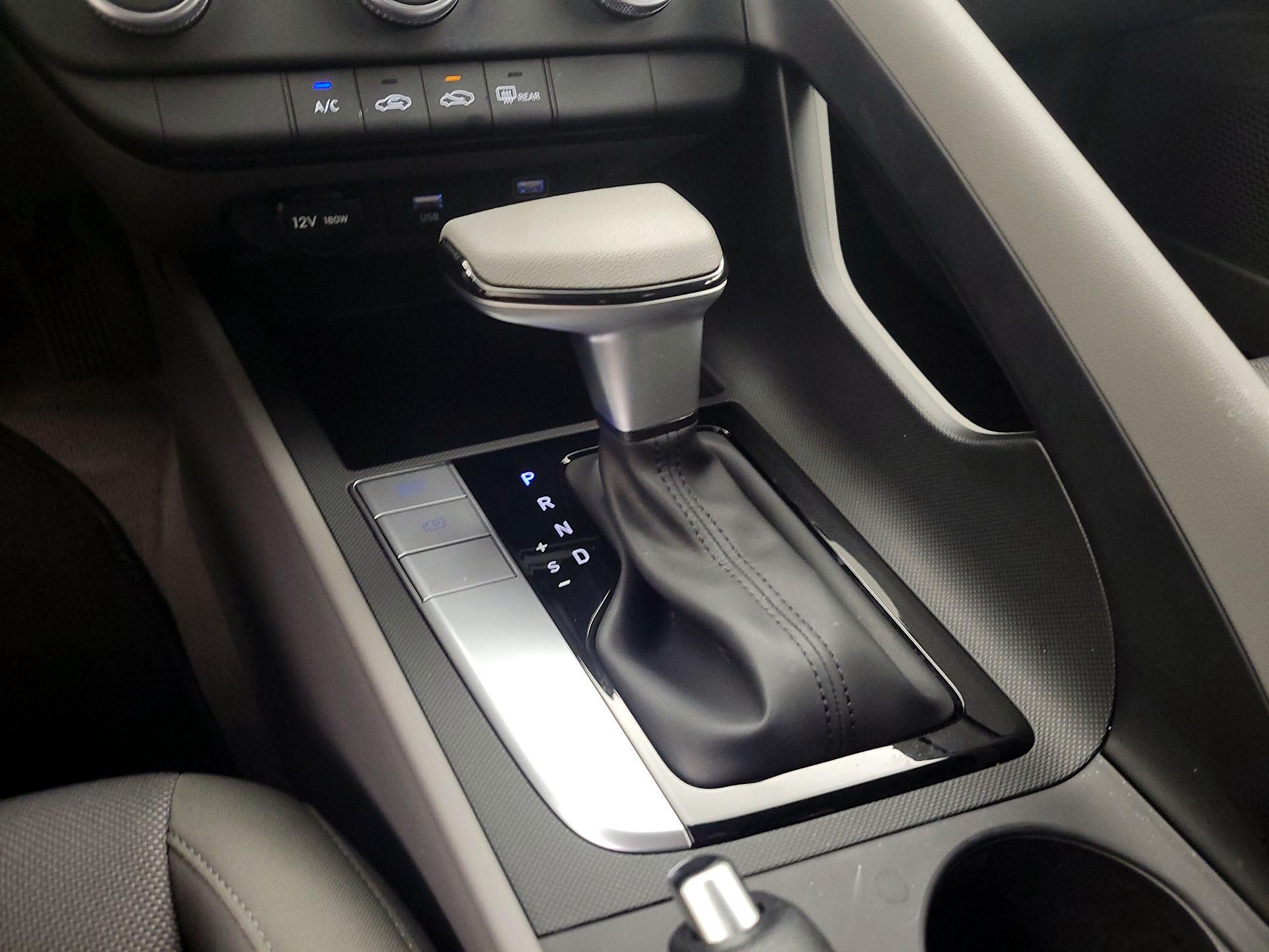 Thumbnail: 2023 Hyundai Elantra - 17