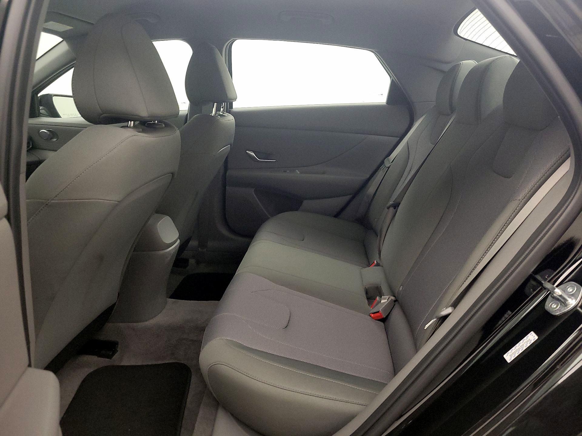 Thumbnail: 2023 Hyundai Elantra - 19