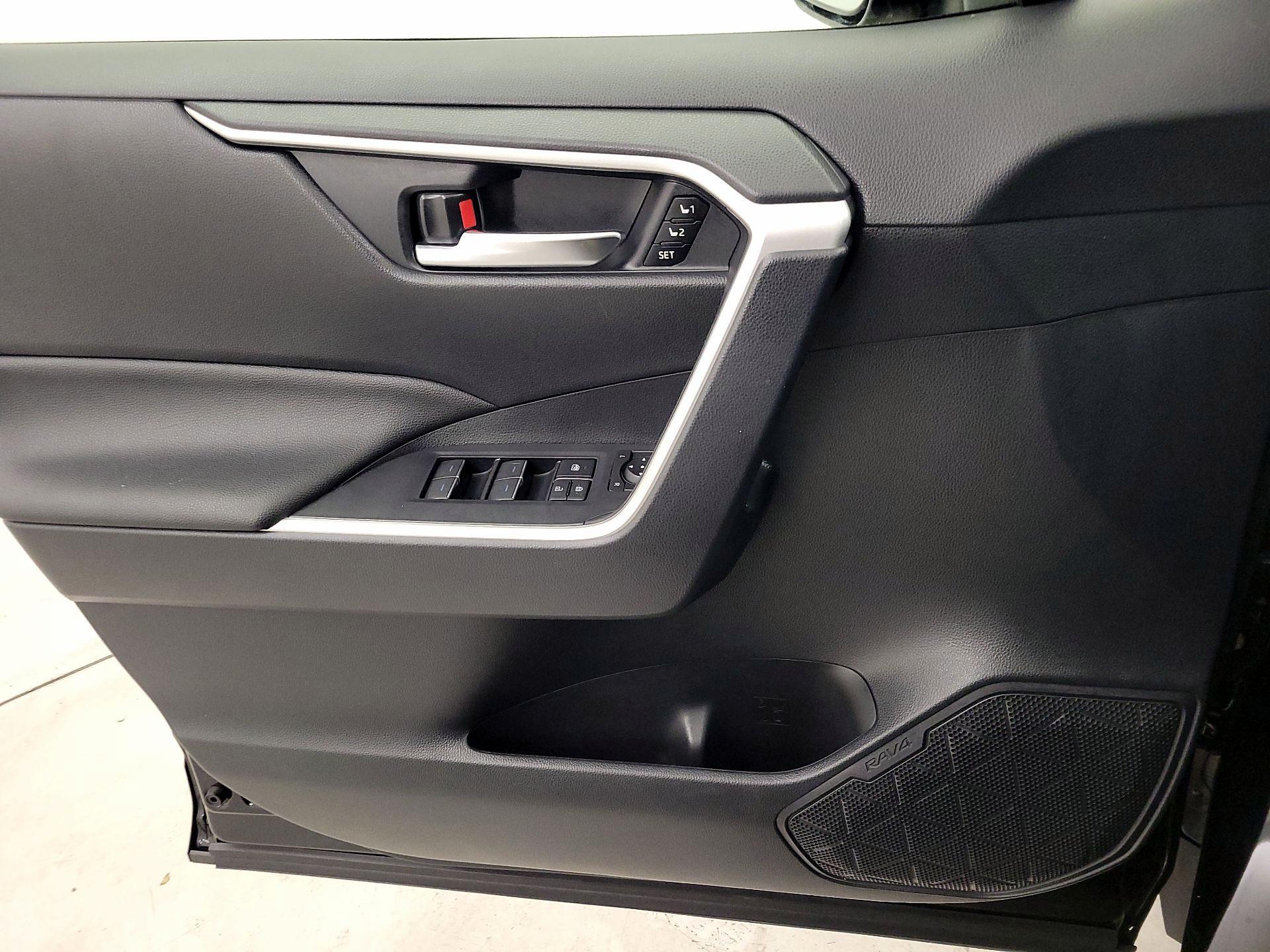 Thumbnail: 2024 Toyota RAV4 - 12