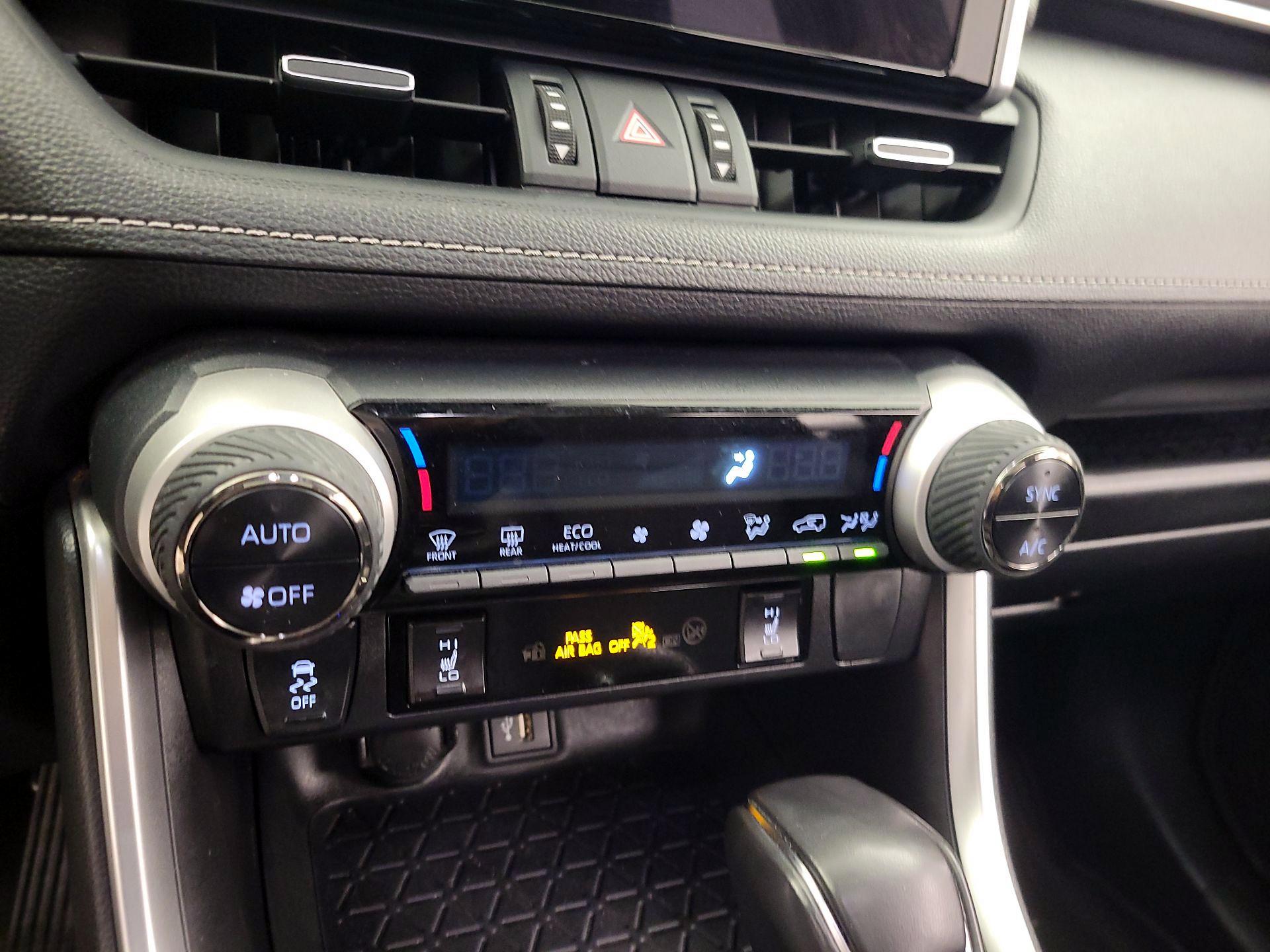 Thumbnail: 2024 Toyota RAV4 - 16