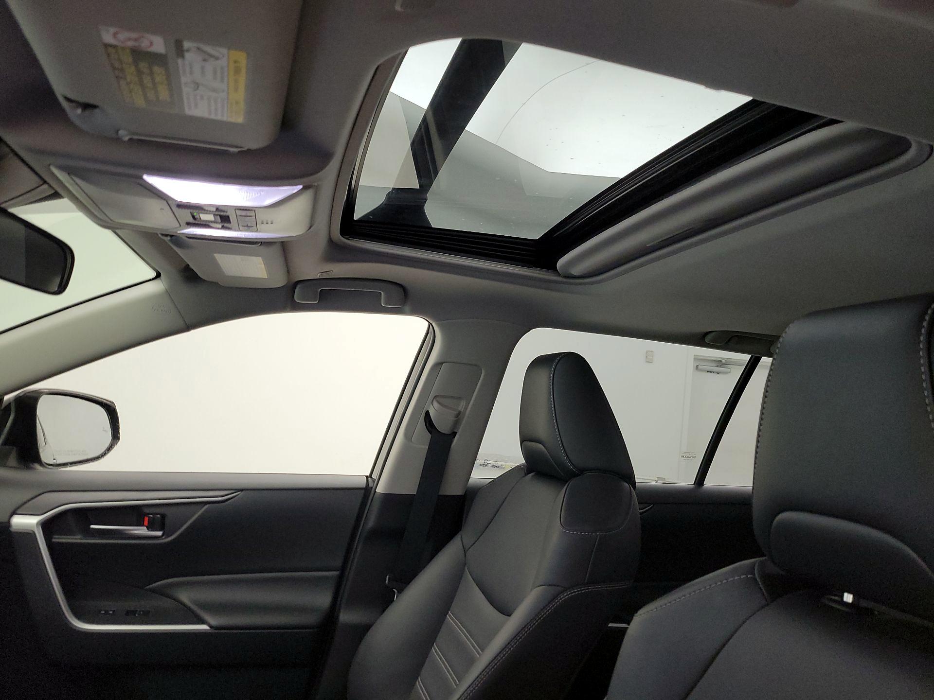 Thumbnail: 2024 Toyota RAV4 - 19