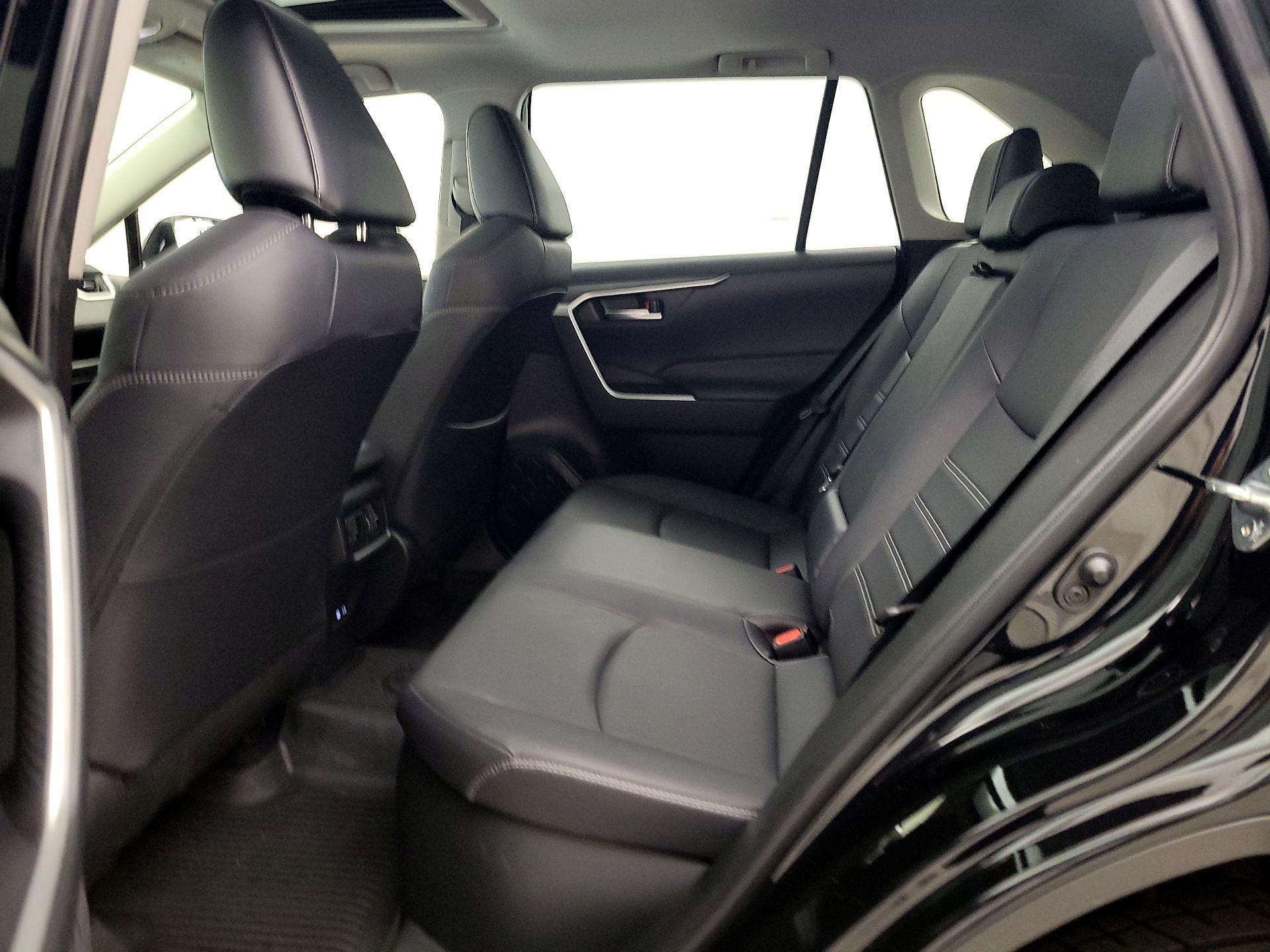 Thumbnail: 2024 Toyota RAV4 - 20