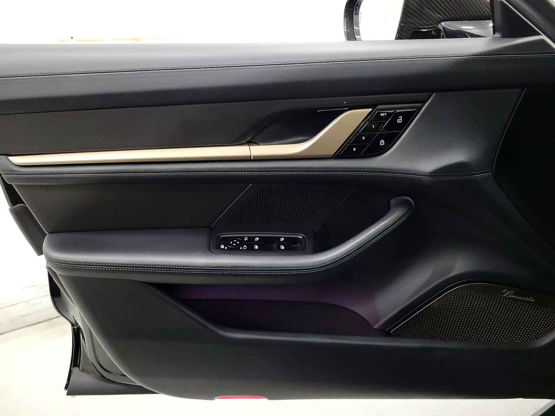 Thumbnail: 2021 Porsche Taycan - 12