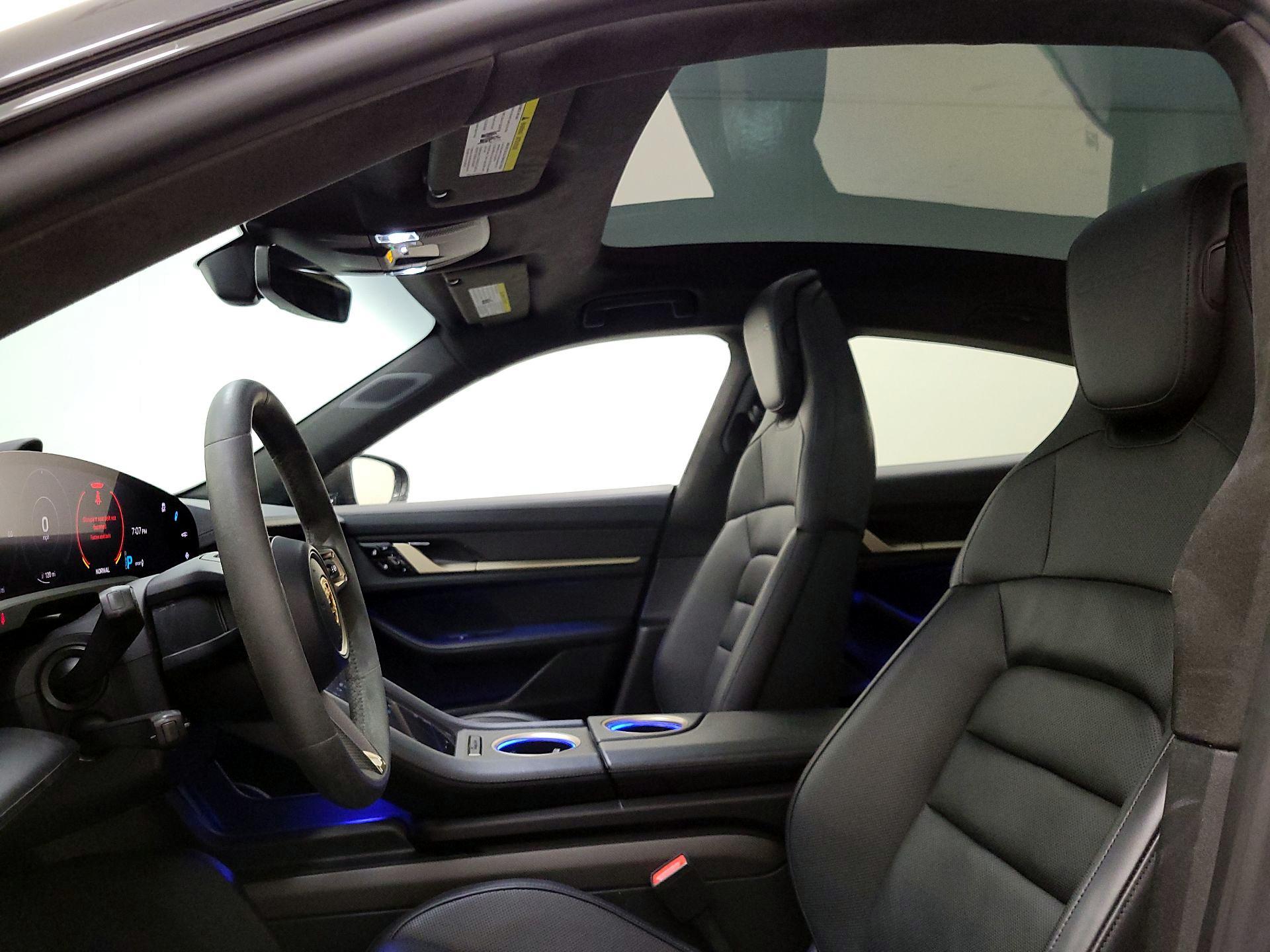 Thumbnail: 2021 Porsche Taycan - 19