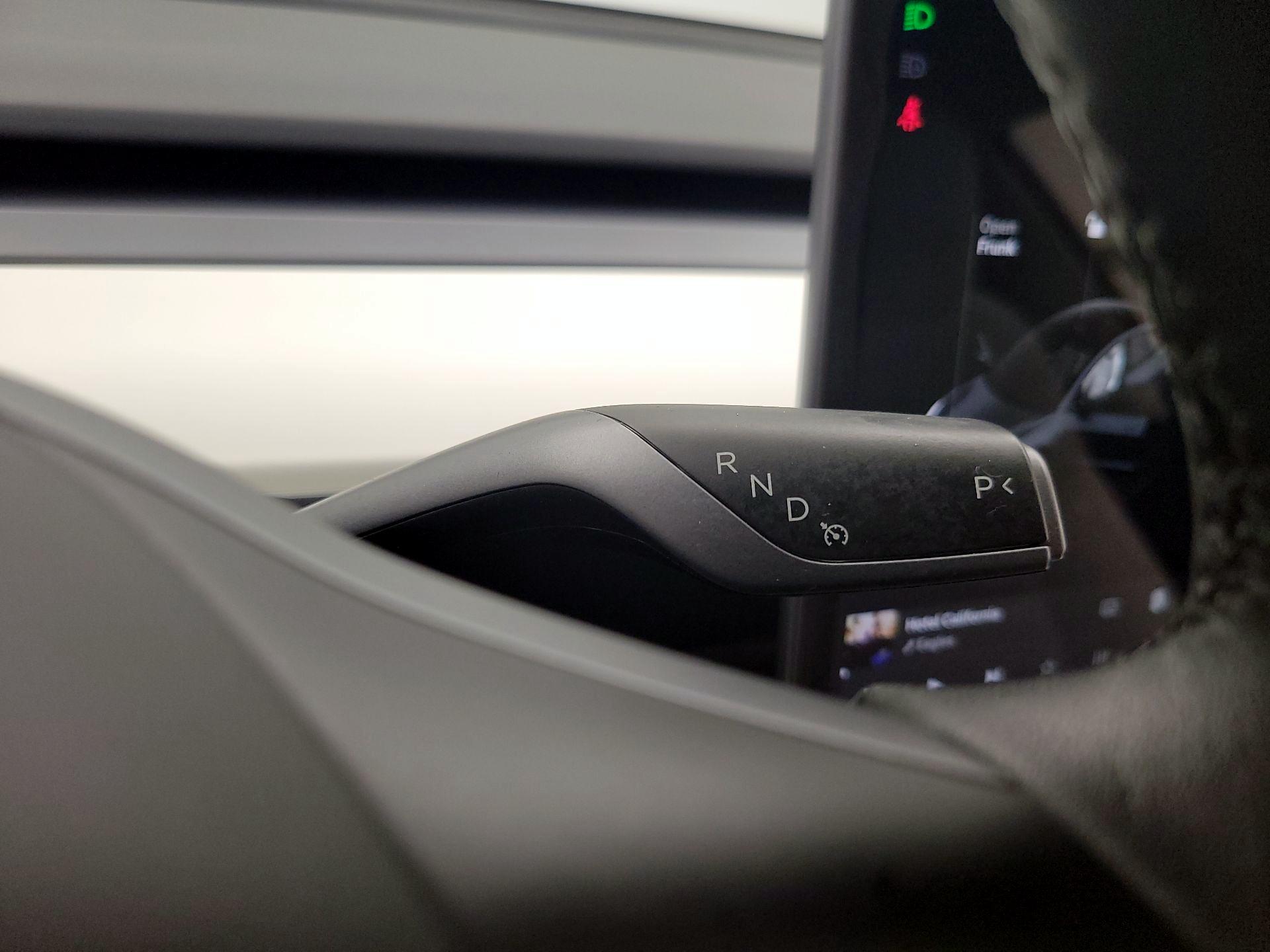 Thumbnail: 2022 Tesla Model 3 - 17