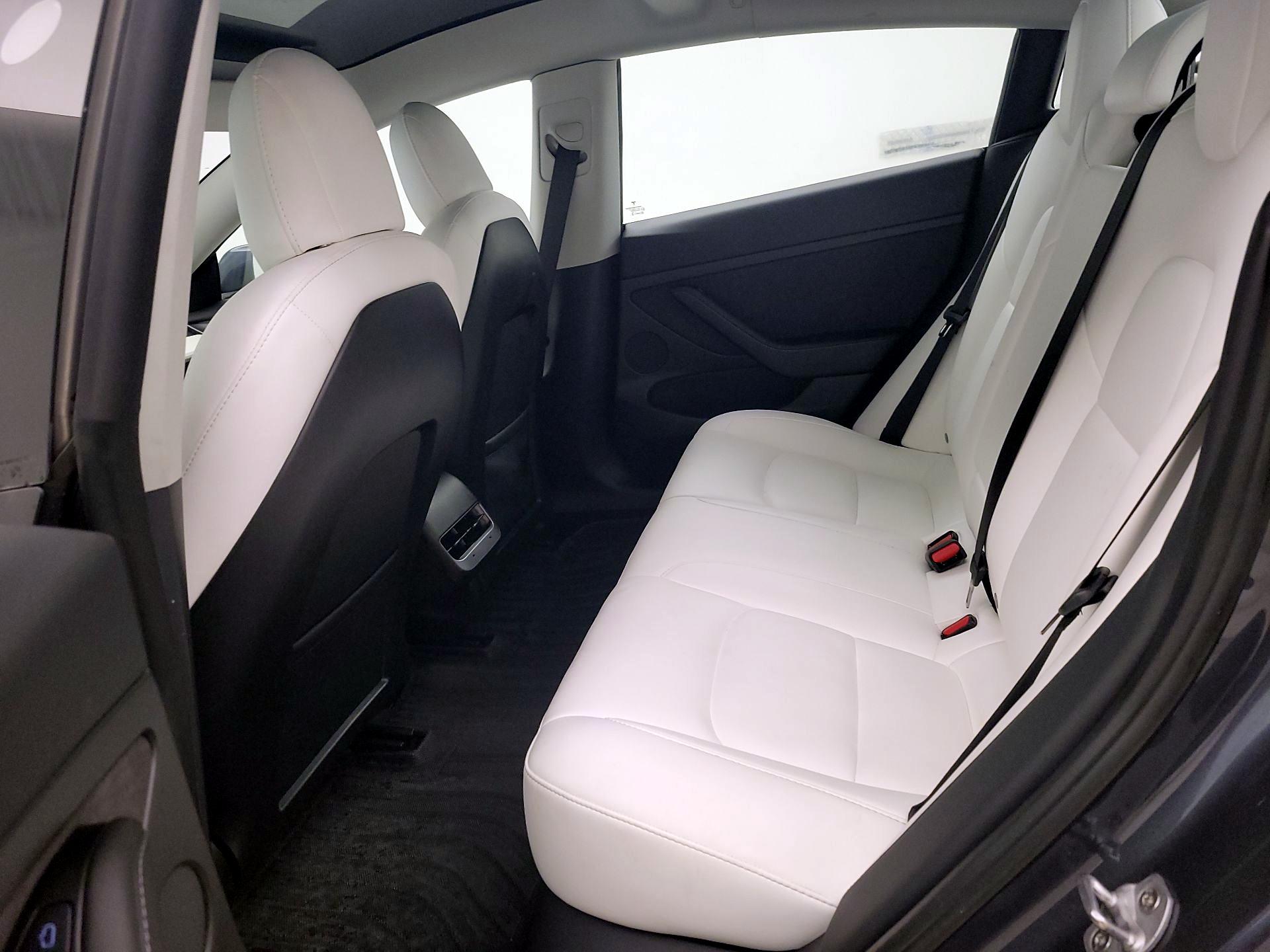 Thumbnail: 2022 Tesla Model 3 - 20