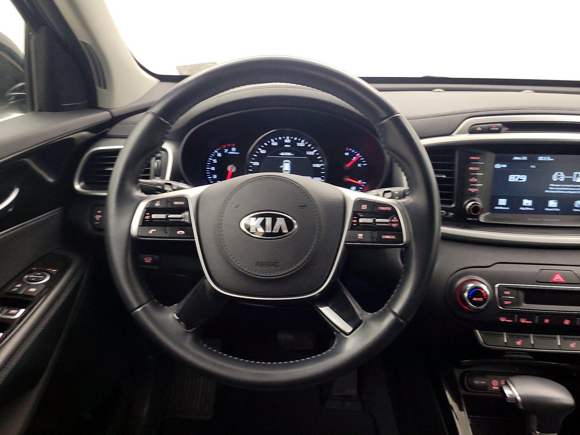 Thumbnail: 2019 Kia Sorento - 10