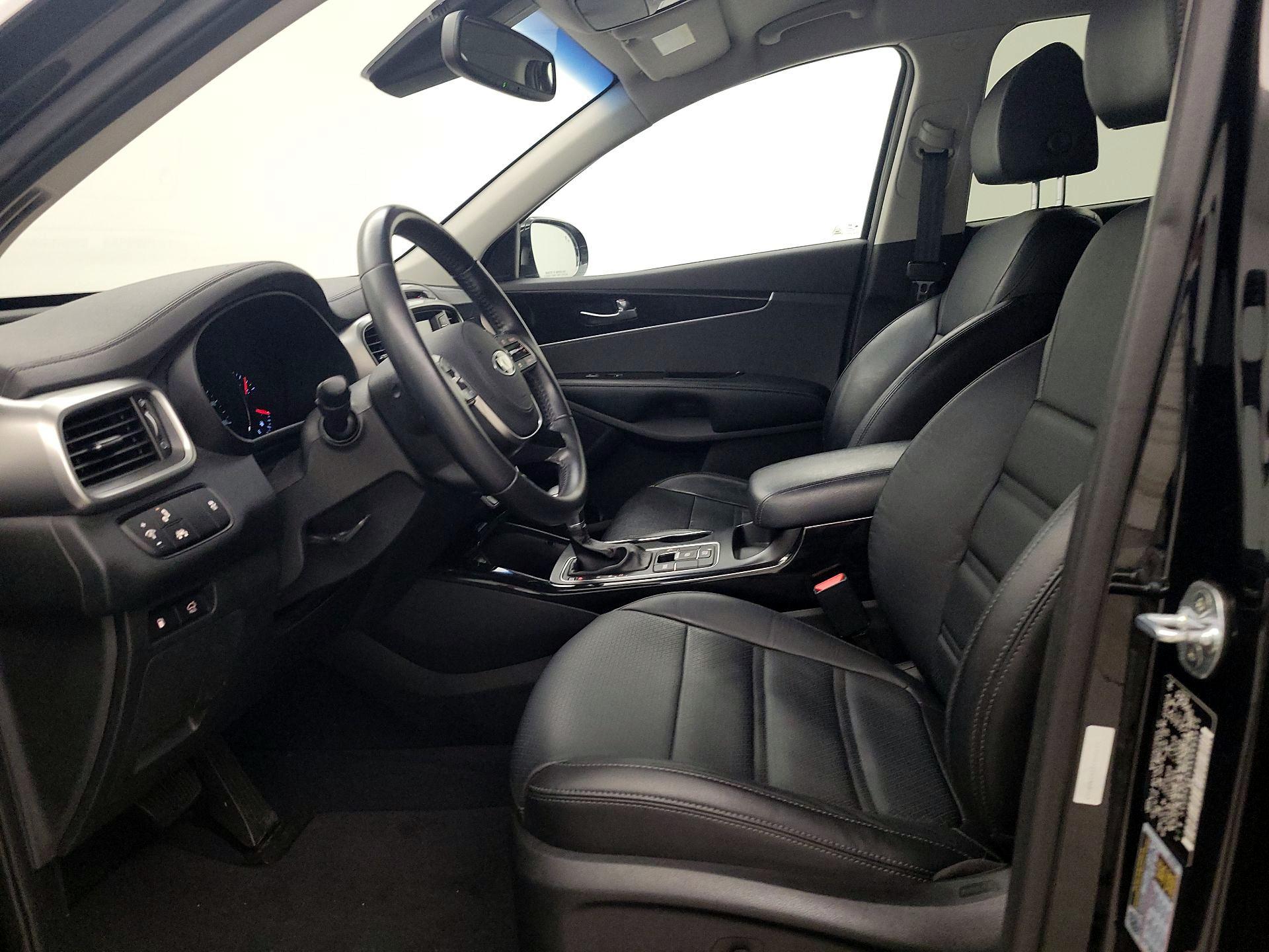 Thumbnail: 2019 Kia Sorento - 11