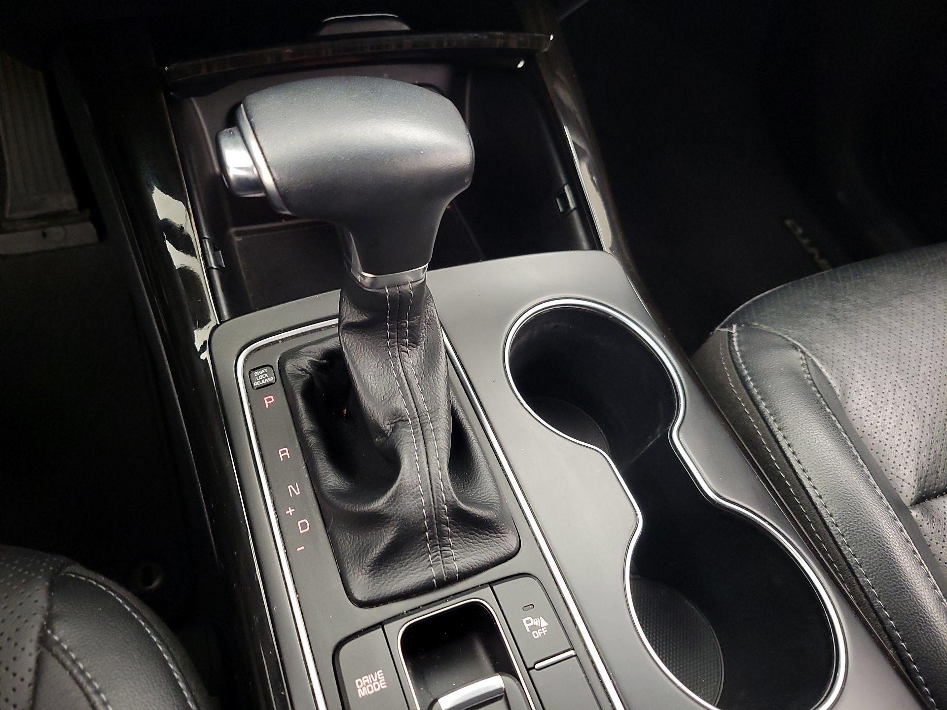 Thumbnail: 2019 Kia Sorento - 17