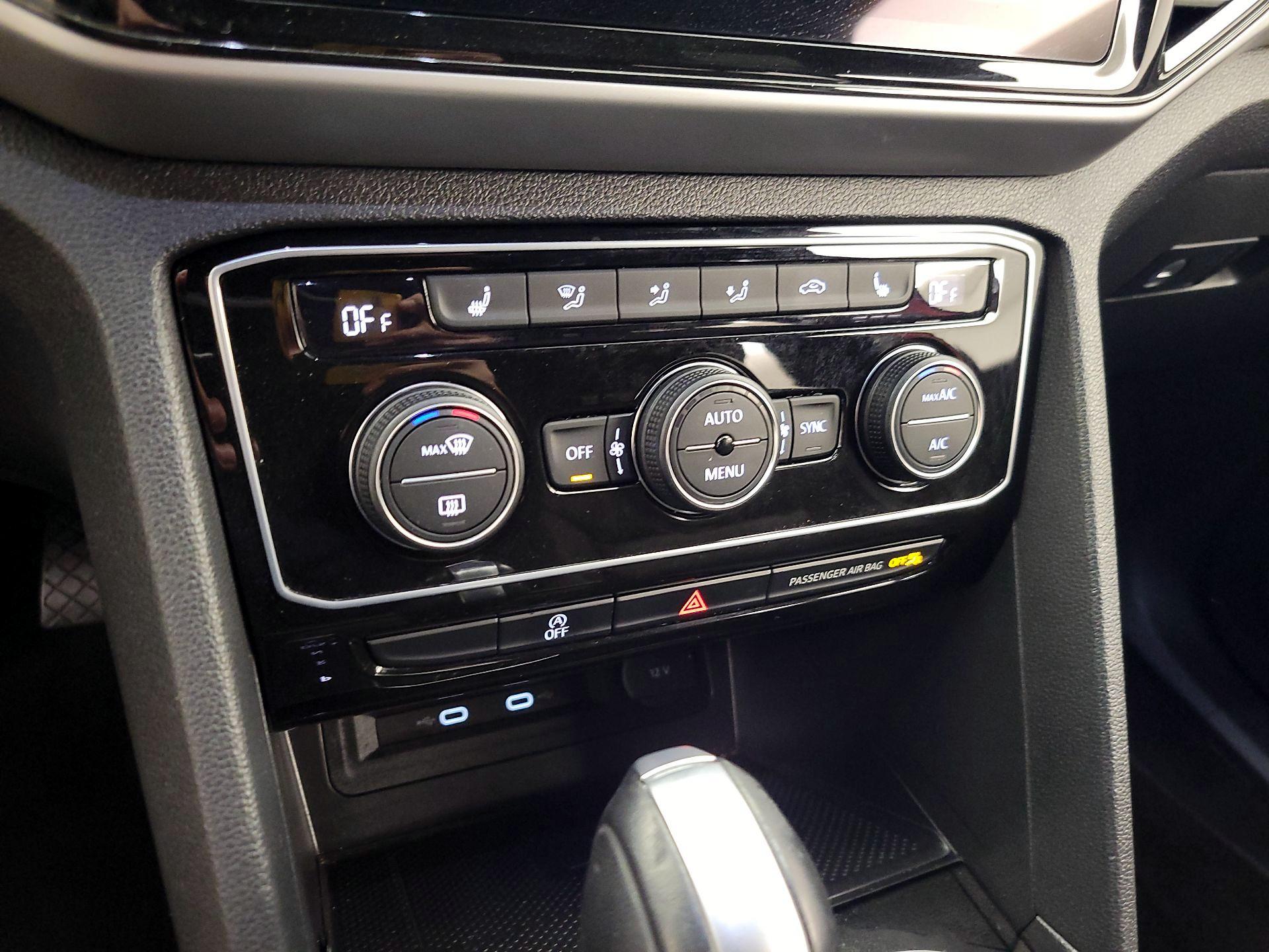 Thumbnail: 2023 Volkswagen Atlas - 16