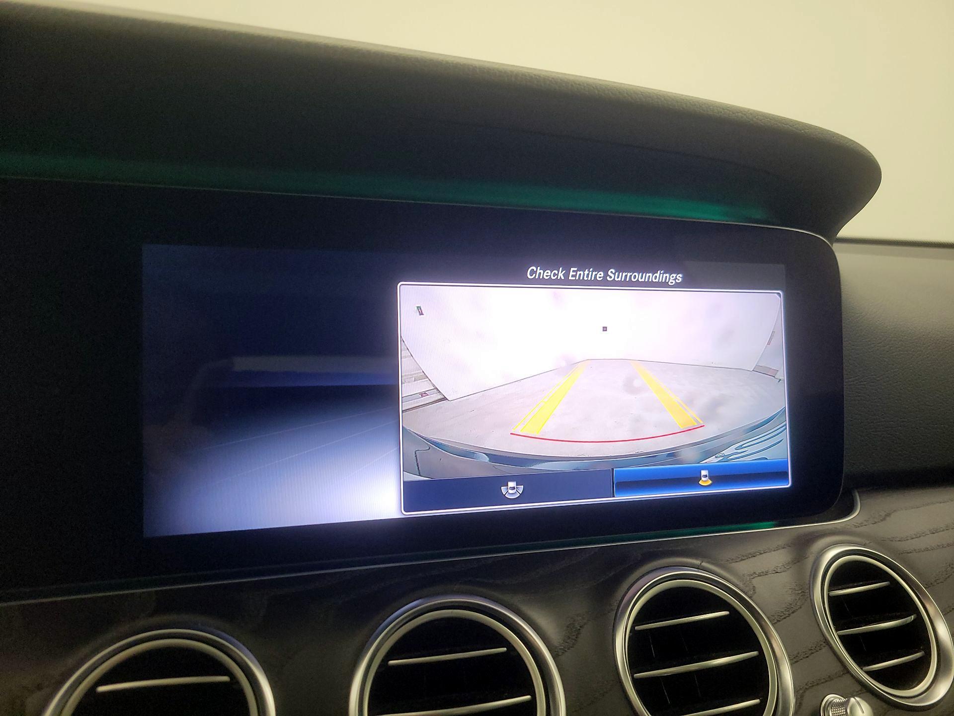 Thumbnail: 2020 Mercedes-Benz E-Class - 15