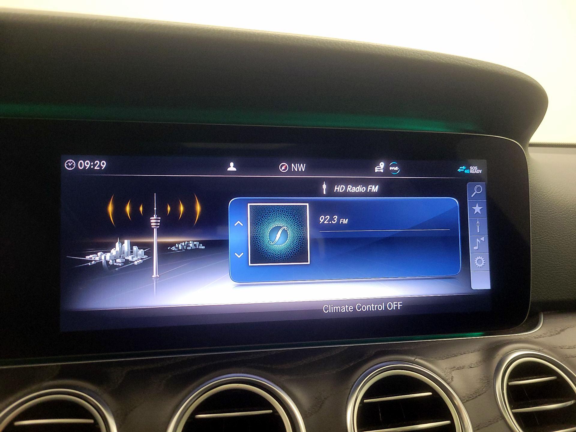 Thumbnail: 2020 Mercedes-Benz E-Class - 16