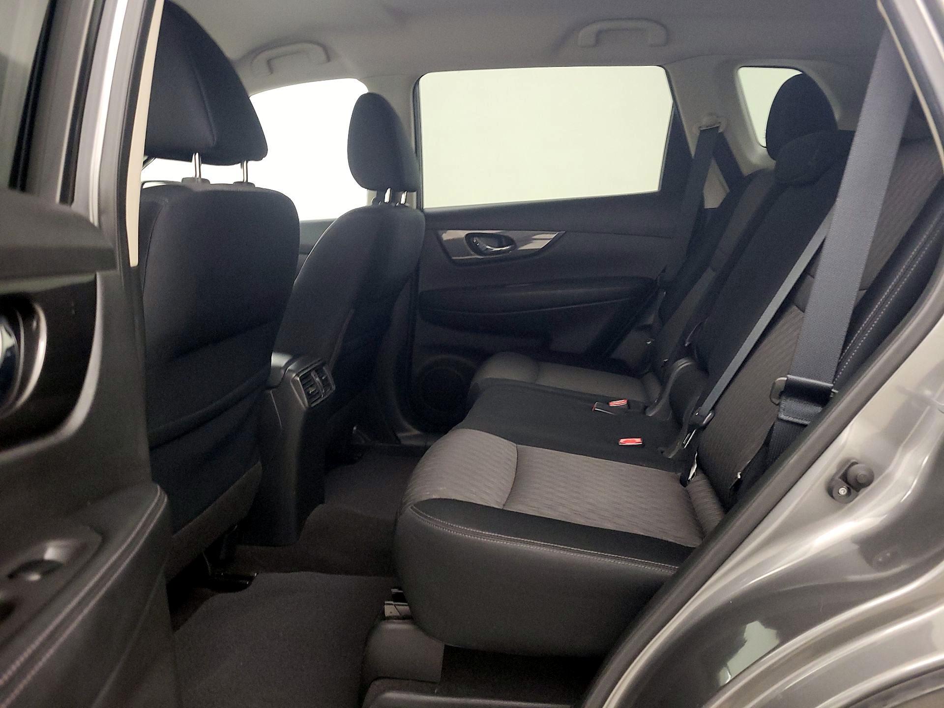 Thumbnail: 2017 Nissan Rogue - 19