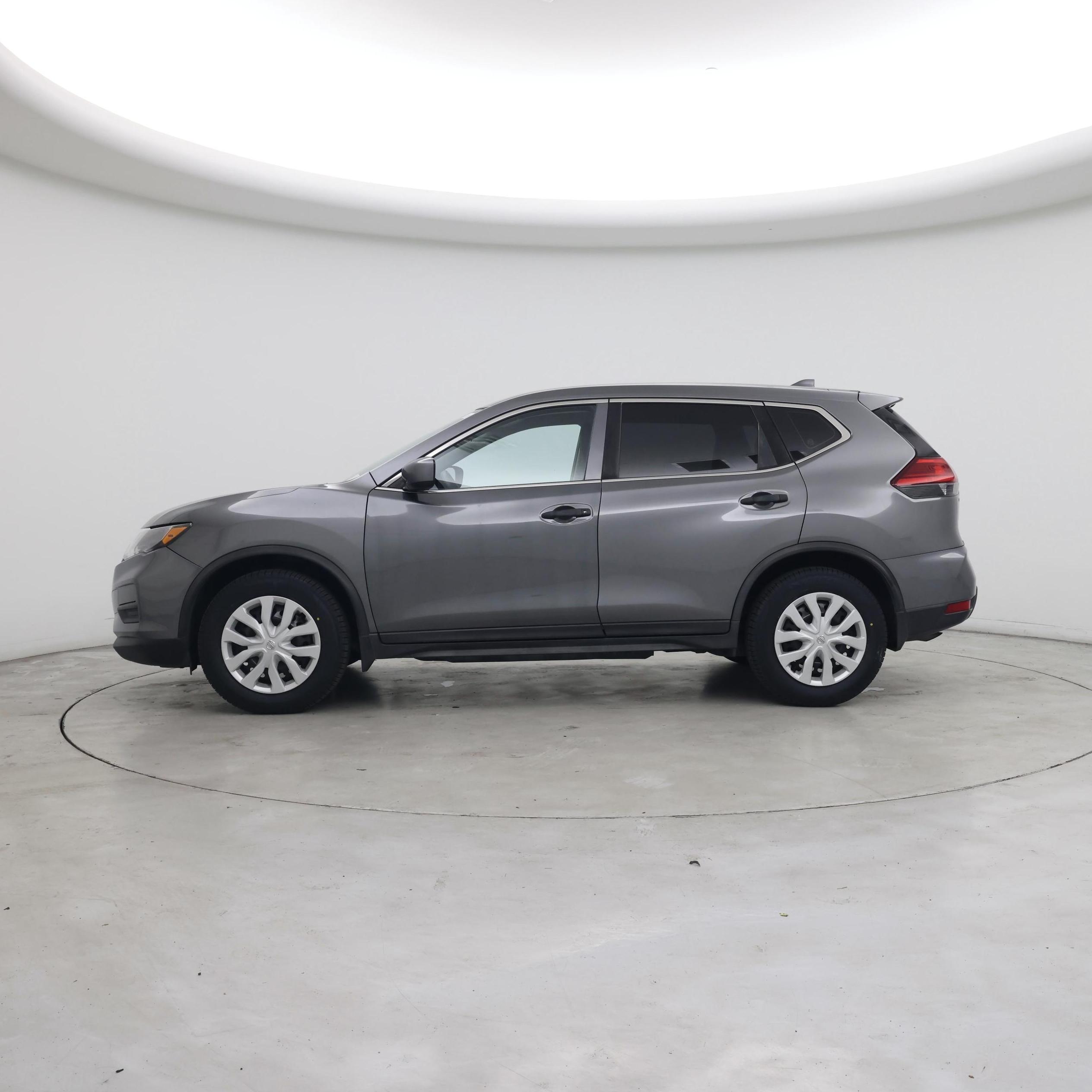 Thumbnail: 2017 Nissan Rogue - 3