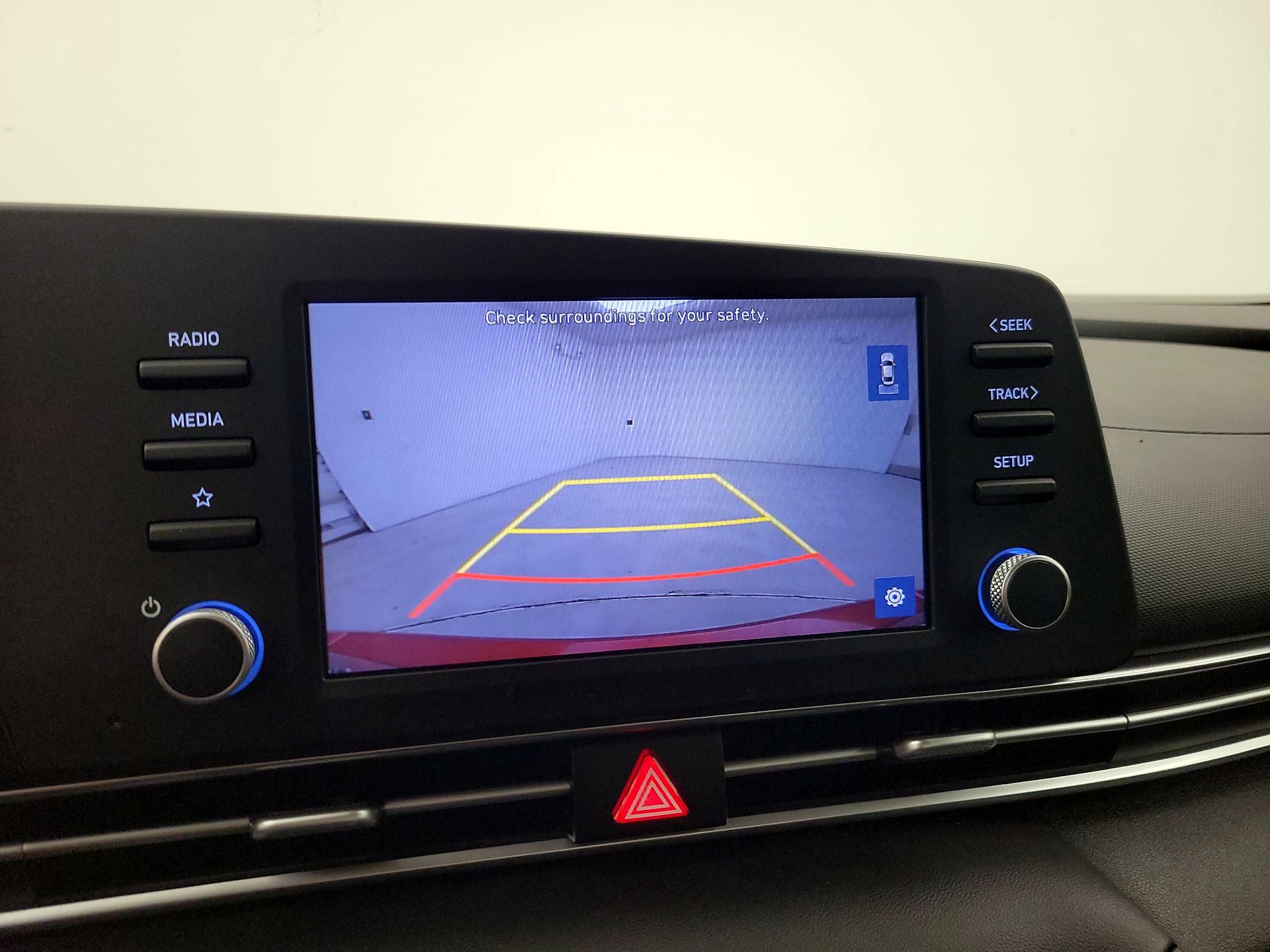 Thumbnail: 2022 Hyundai Elantra - 14