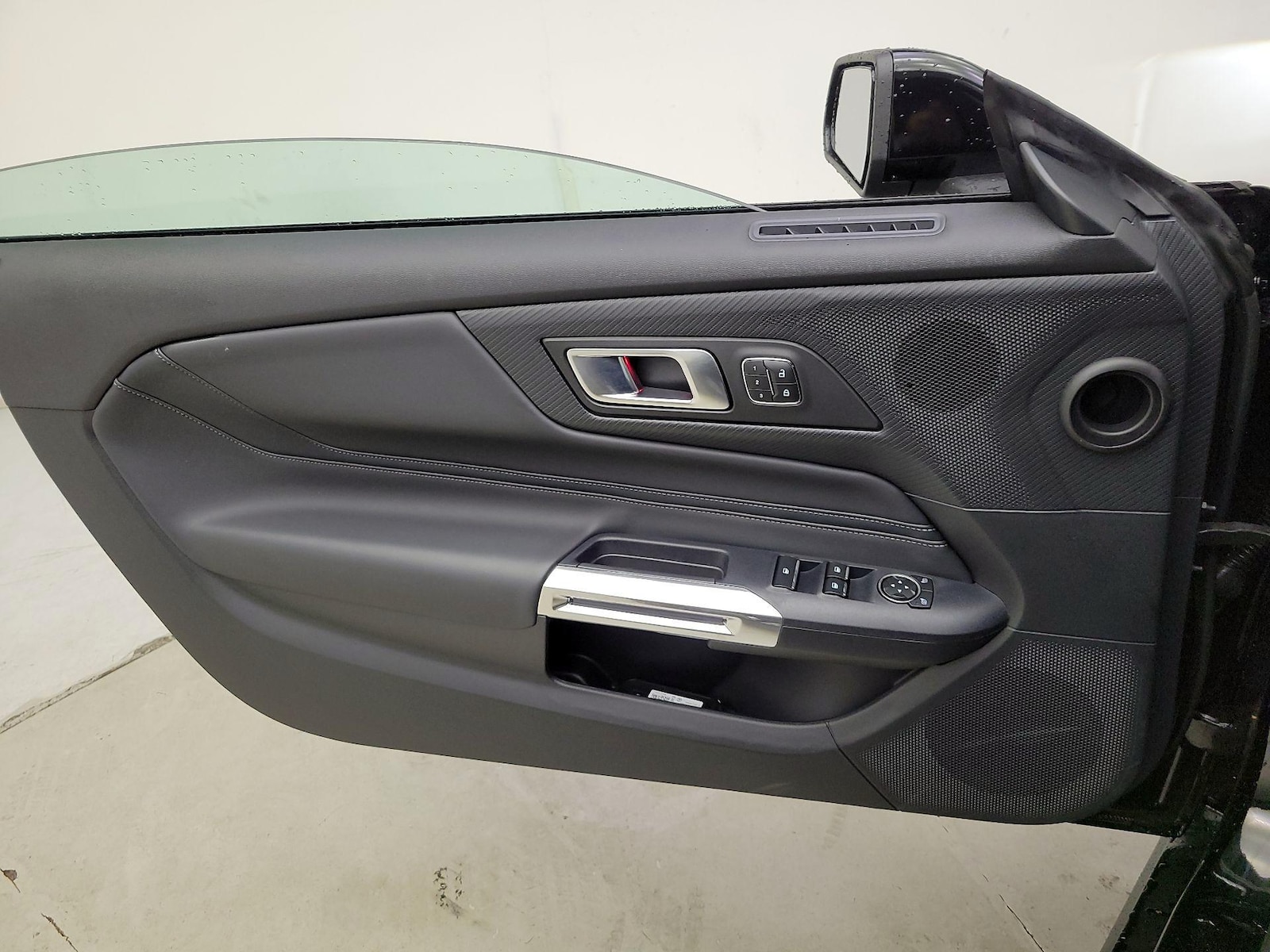 2025 Ford Mustang EcoBoost Premium - Photo 13
