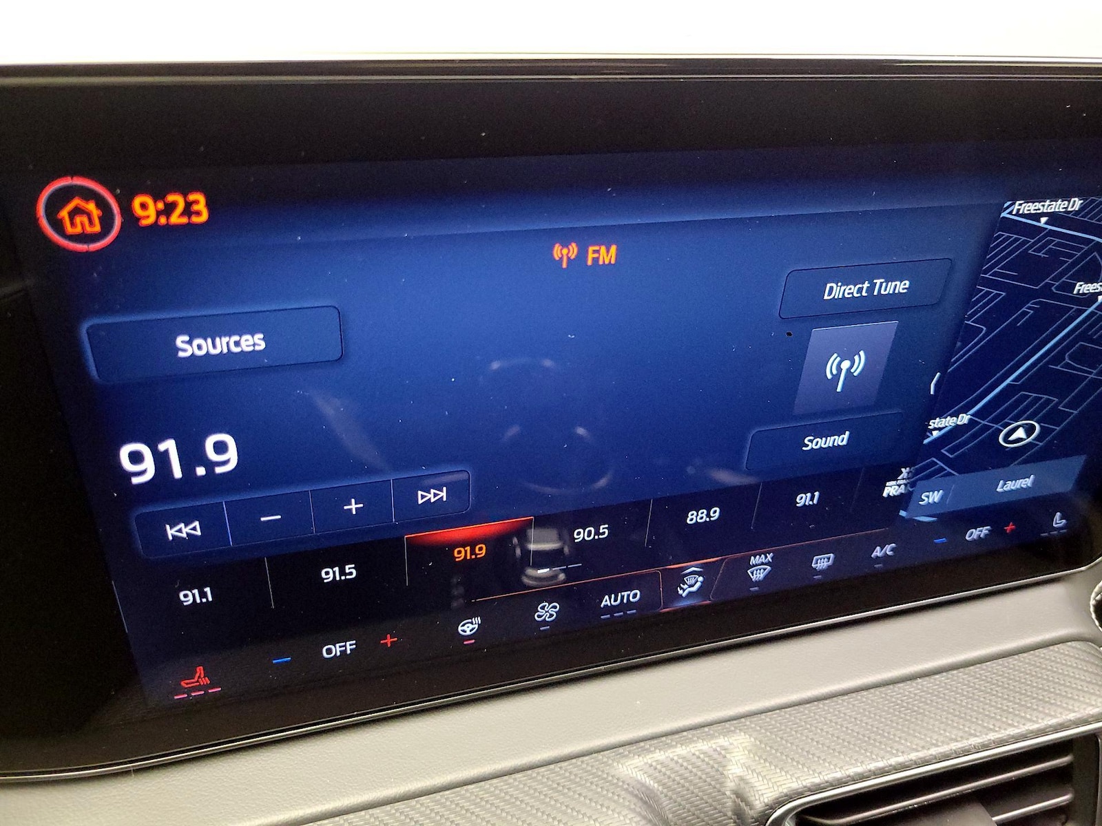 2025 Ford Mustang EcoBoost Premium - Photo 17