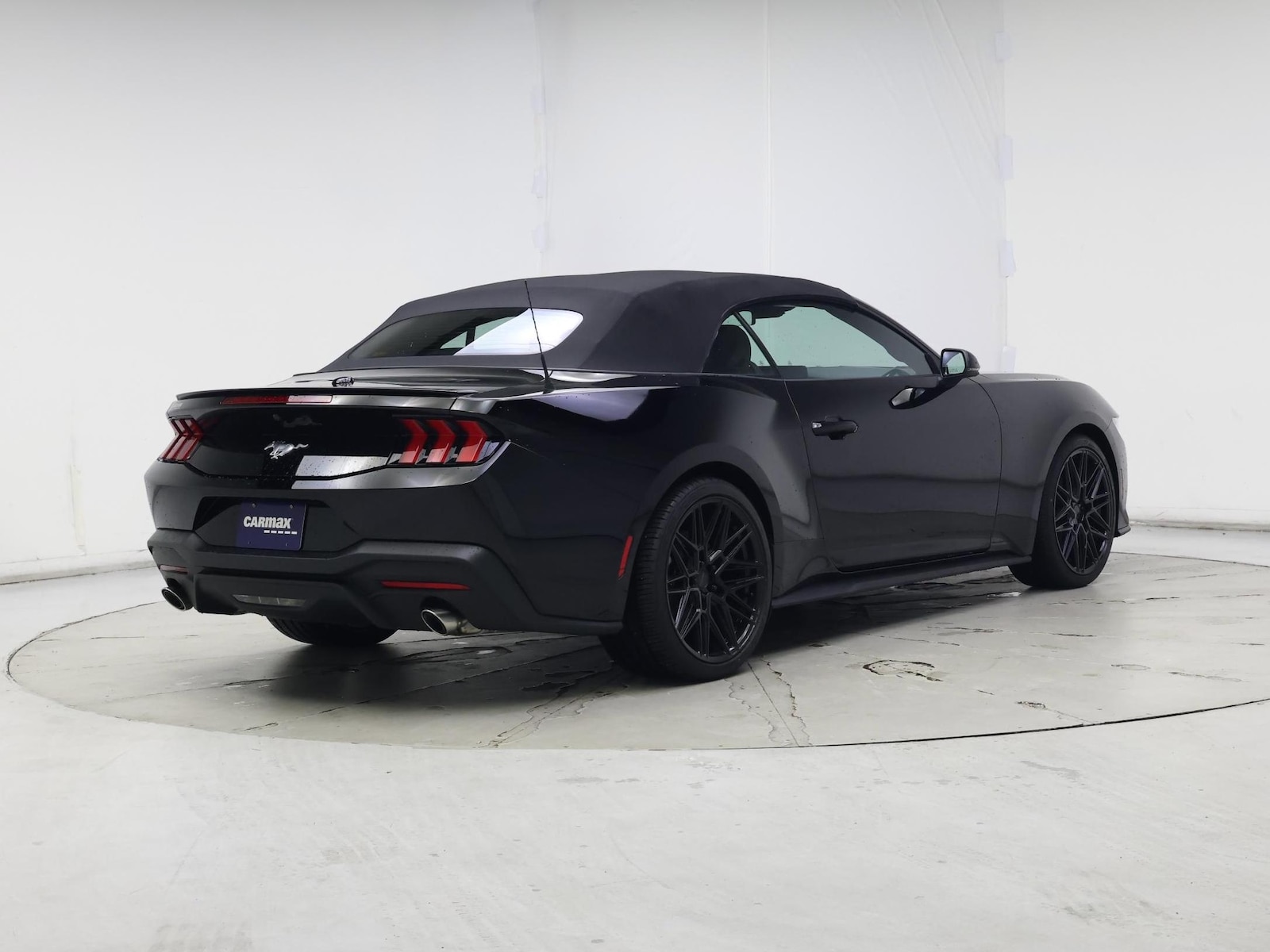 2025 Ford Mustang EcoBoost Premium - Photo 9