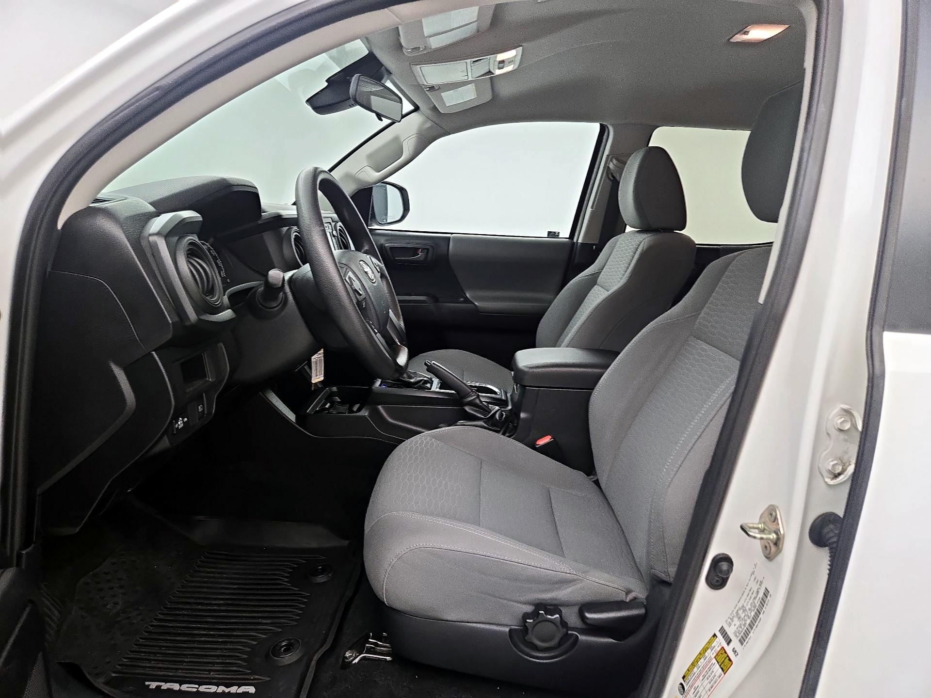 Thumbnail: 2019 Toyota Tacoma - 11