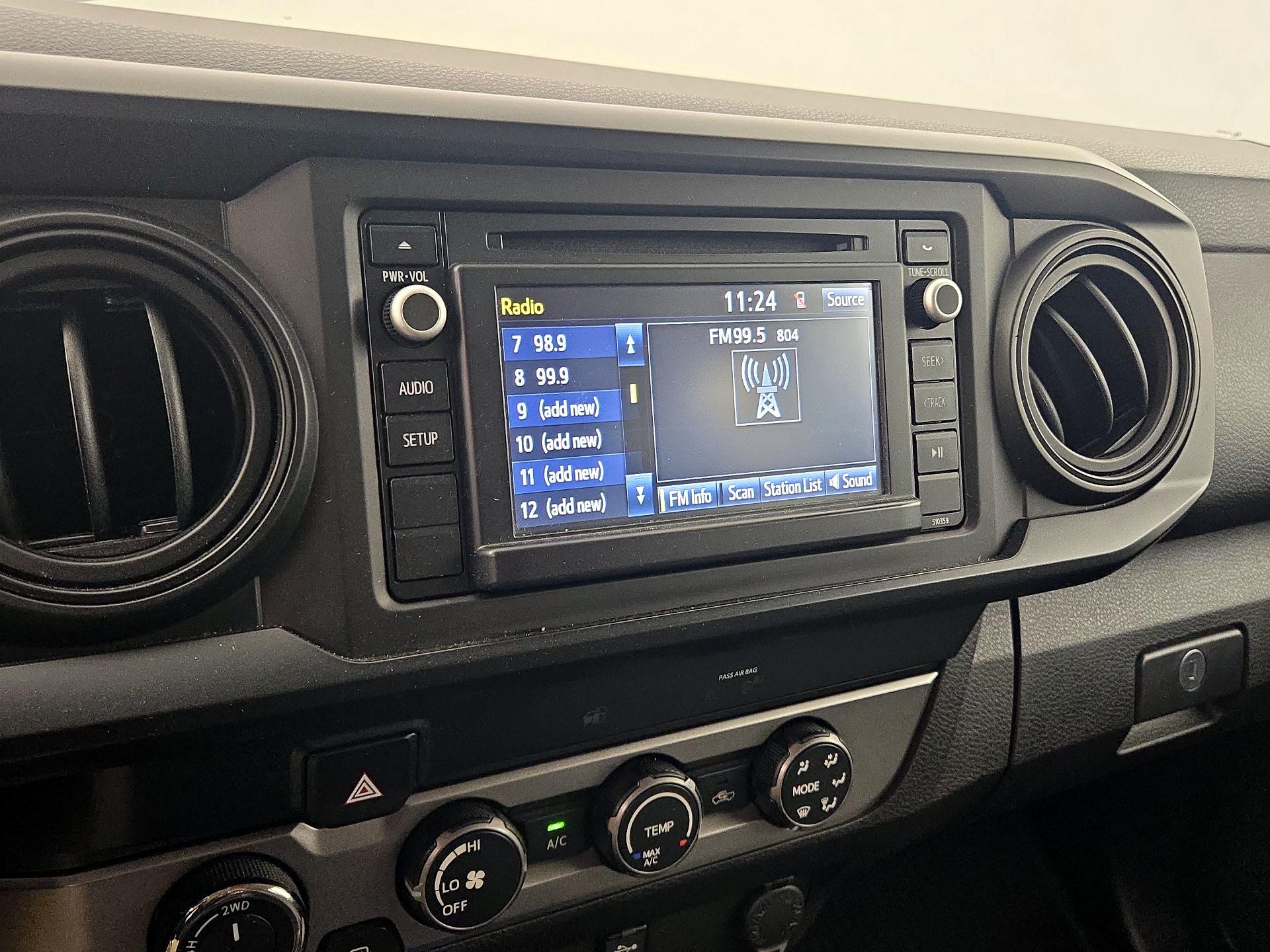 Thumbnail: 2019 Toyota Tacoma - 15