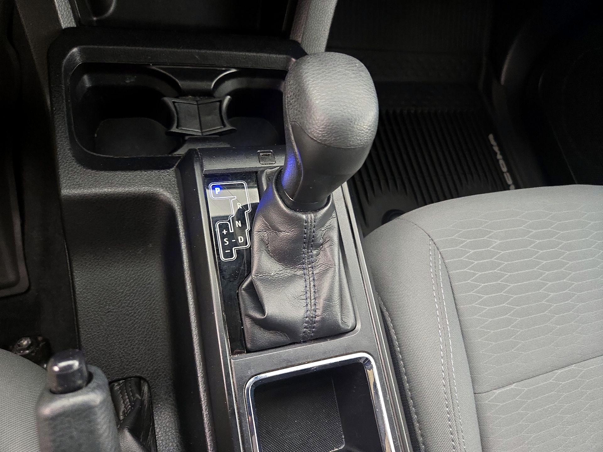 Thumbnail: 2019 Toyota Tacoma - 17