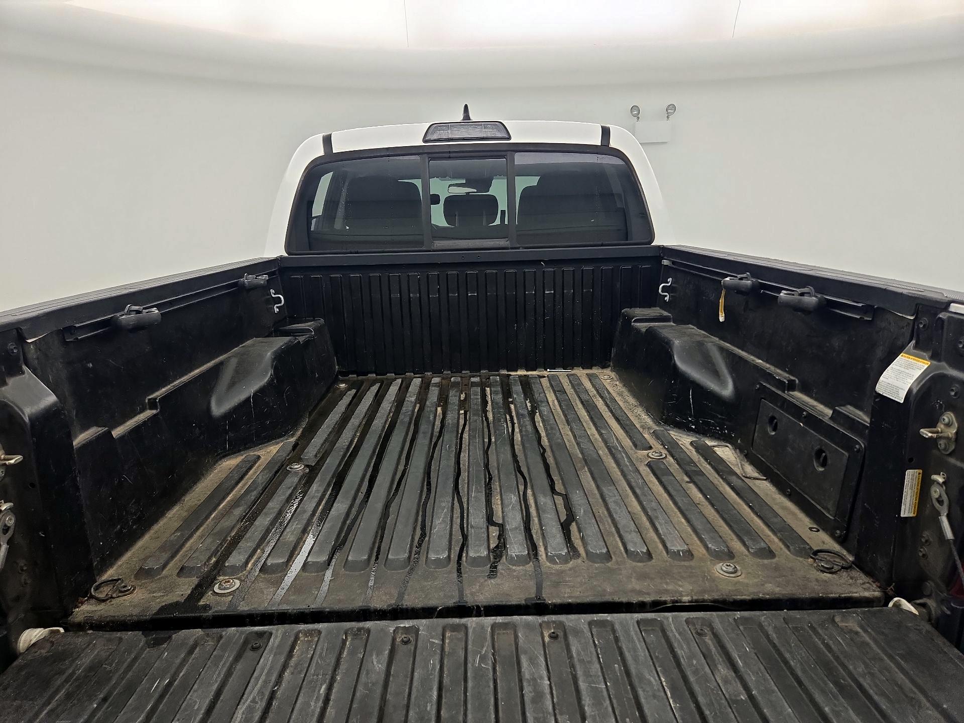 Thumbnail: 2019 Toyota Tacoma - 20