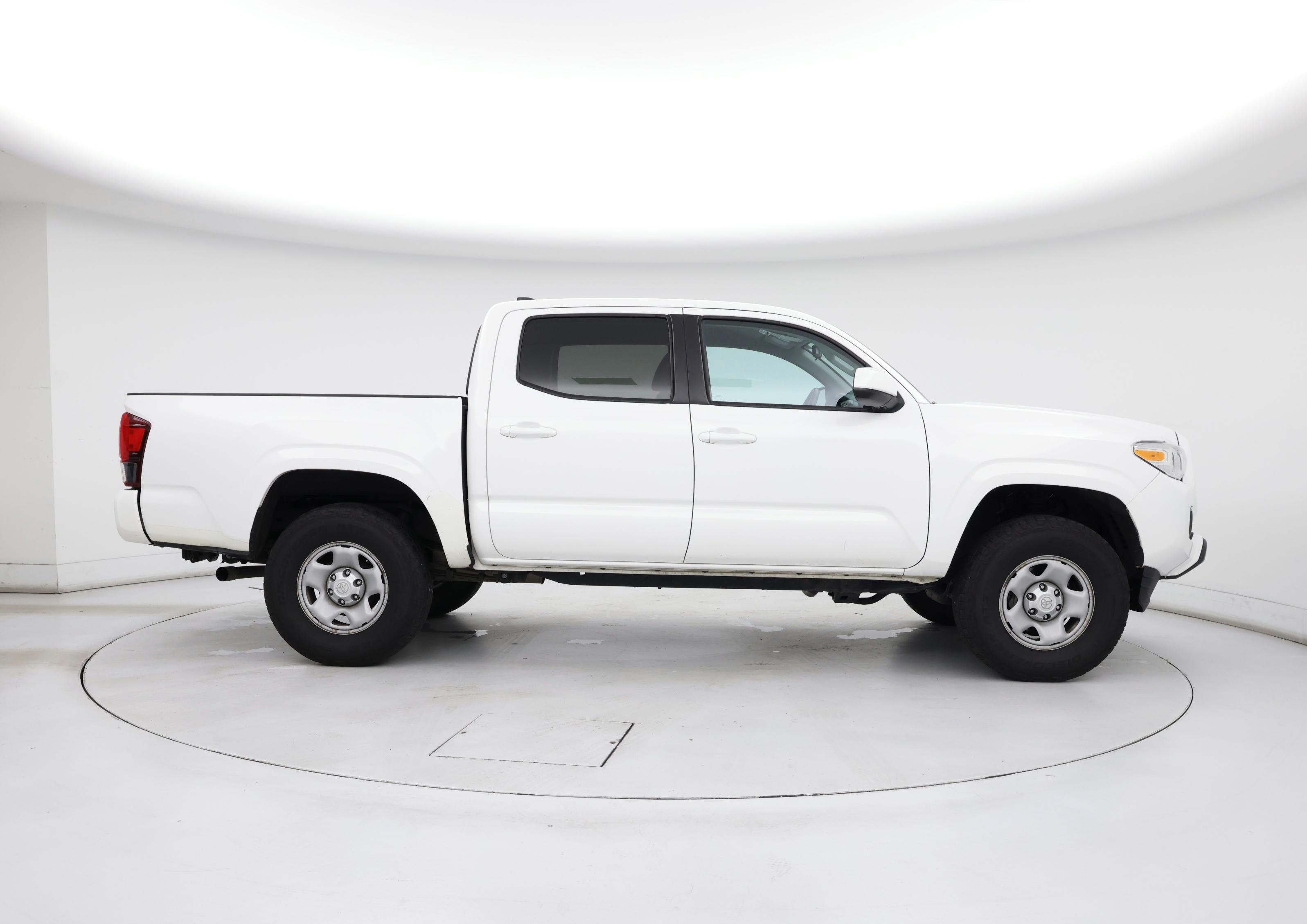 Thumbnail: 2019 Toyota Tacoma - 7