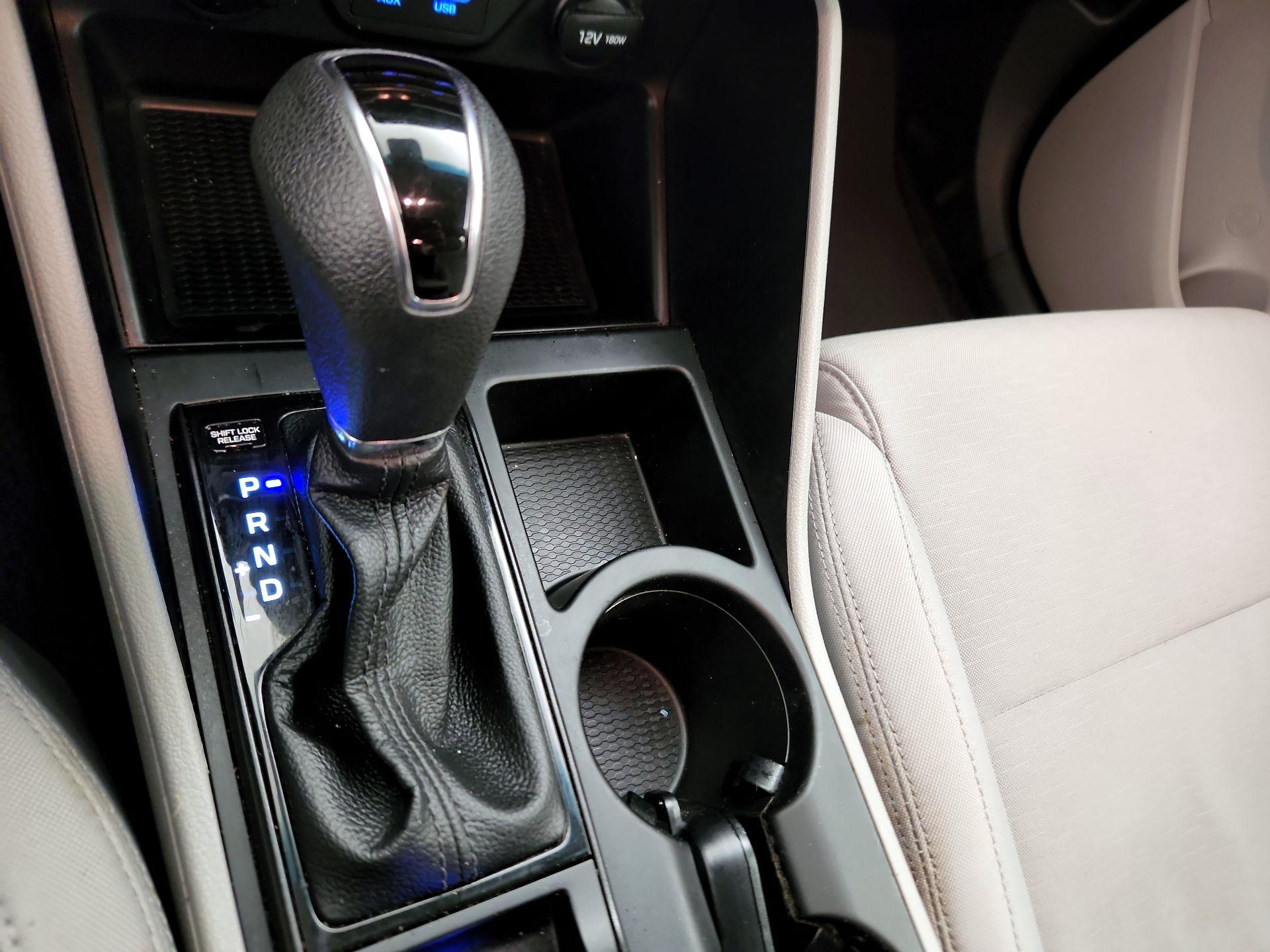 Thumbnail: 2020 Hyundai Tucson - 17