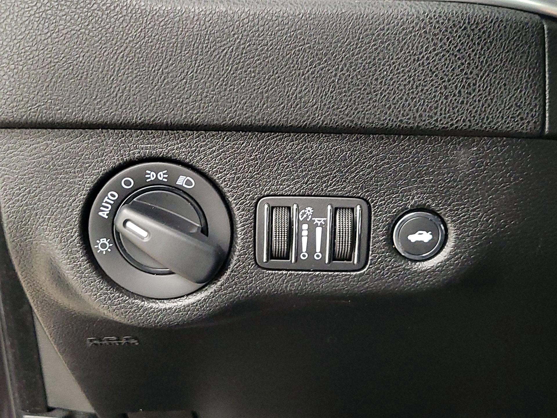 Thumbnail: 2019 Dodge Charger - 13