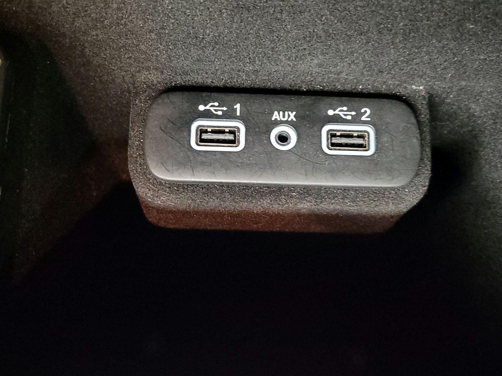 Thumbnail: 2019 Dodge Charger - 18