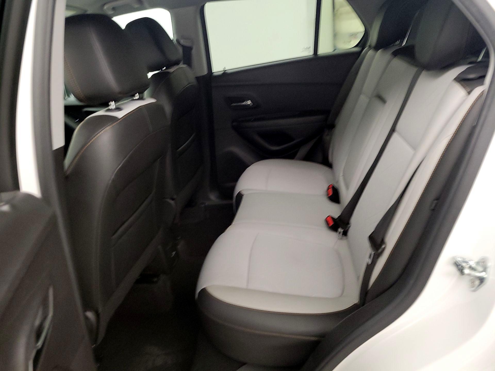 Thumbnail: 2022 Chevrolet Trax - 19