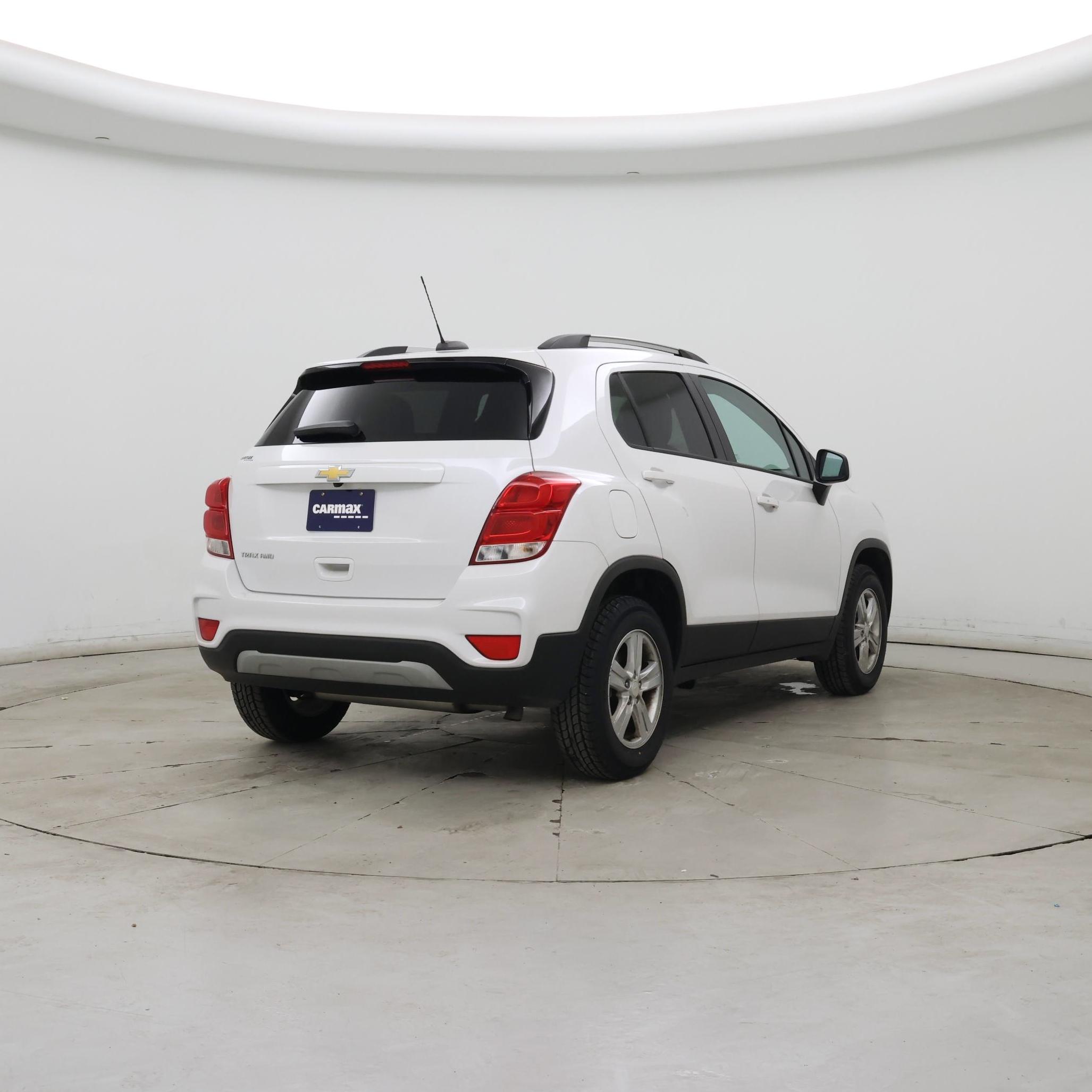 Thumbnail: 2022 Chevrolet Trax - 8