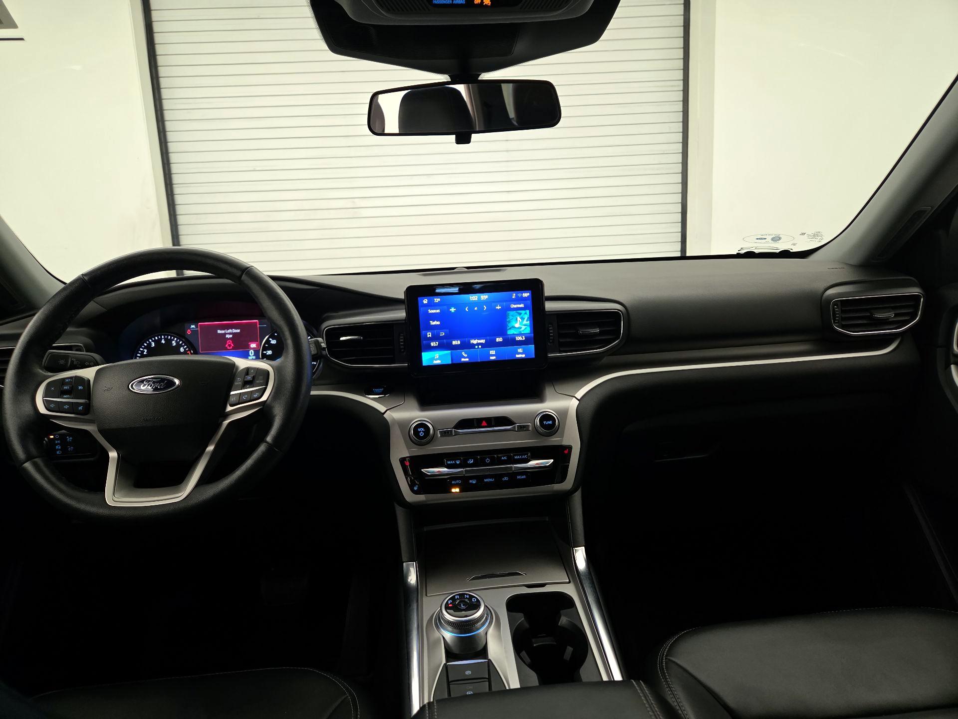 Thumbnail: 2022 Ford Explorer - 9