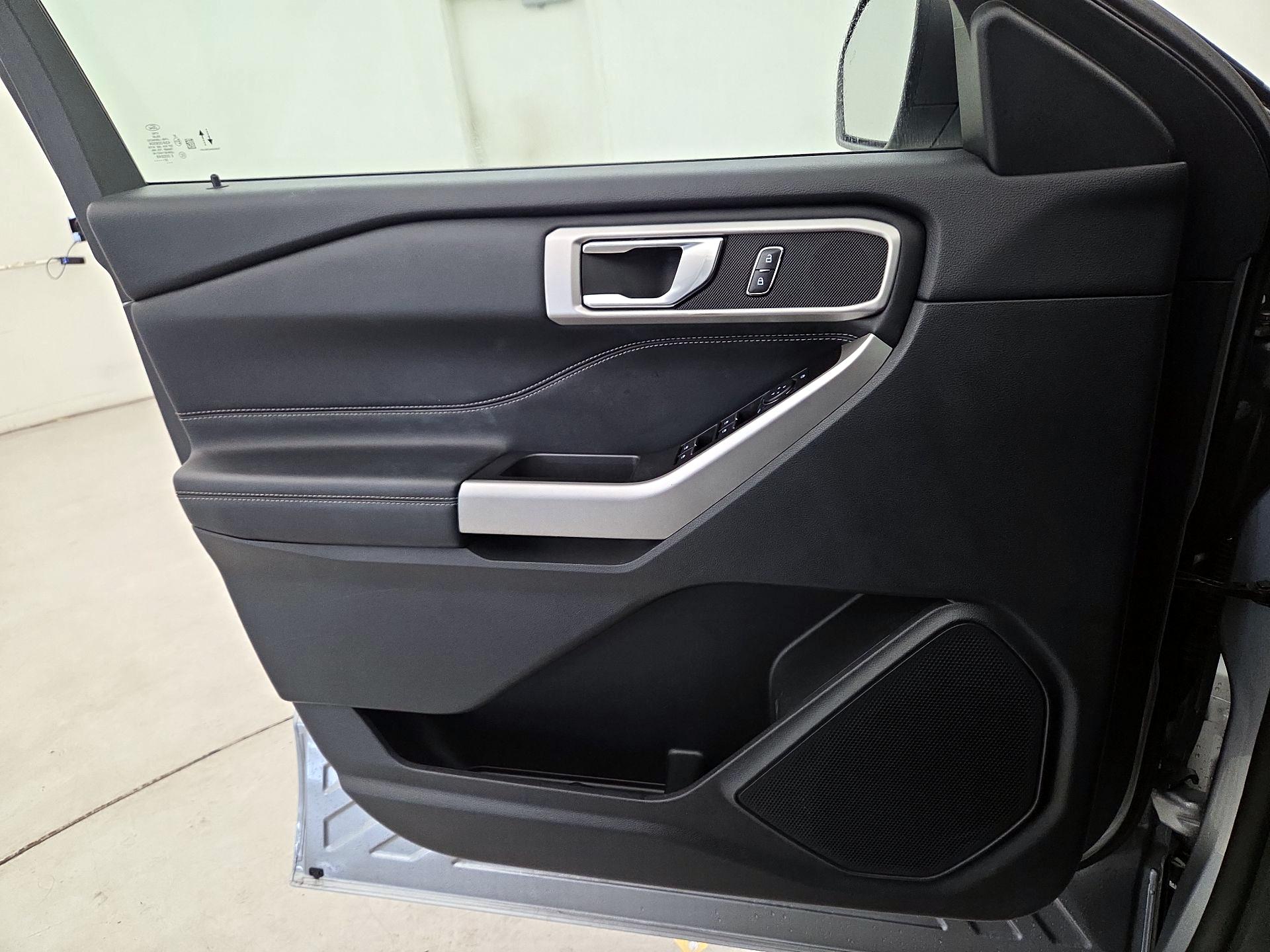 Thumbnail: 2022 Ford Explorer - 12