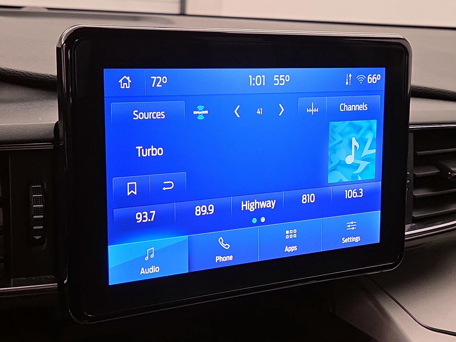 Thumbnail: 2022 Ford Explorer - 15