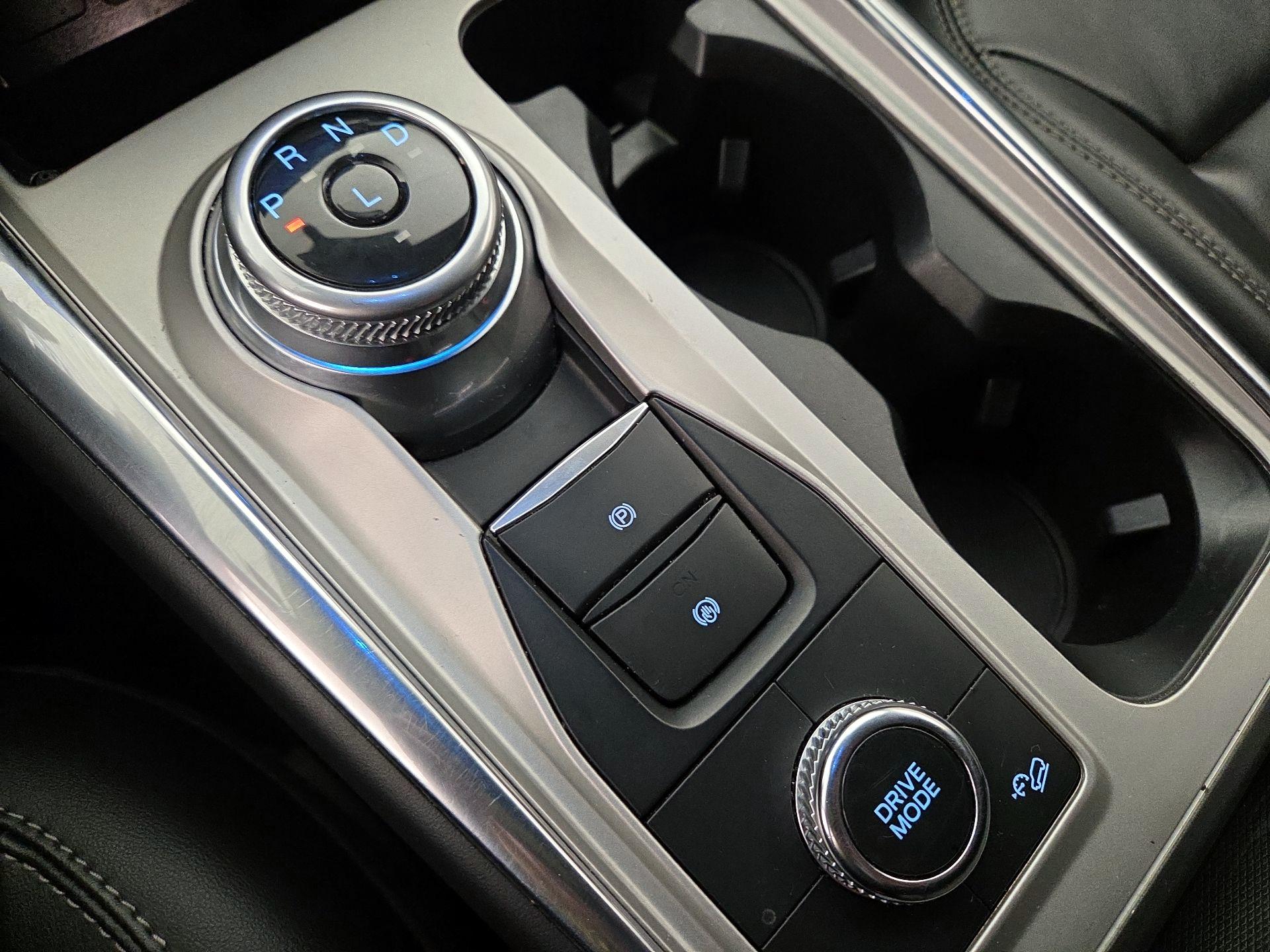 Thumbnail: 2022 Ford Explorer - 17