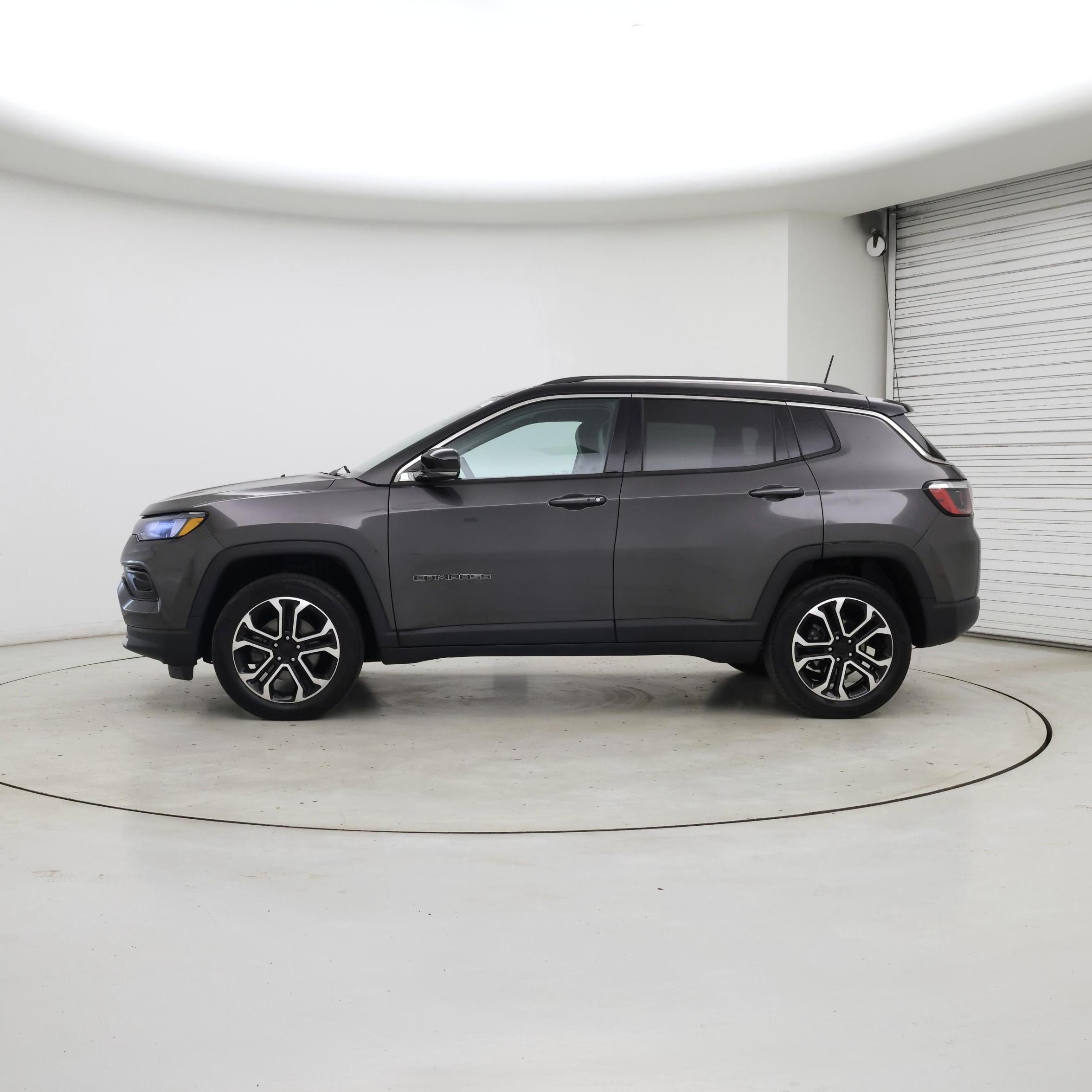 Thumbnail: 2022 Jeep Compass - 3