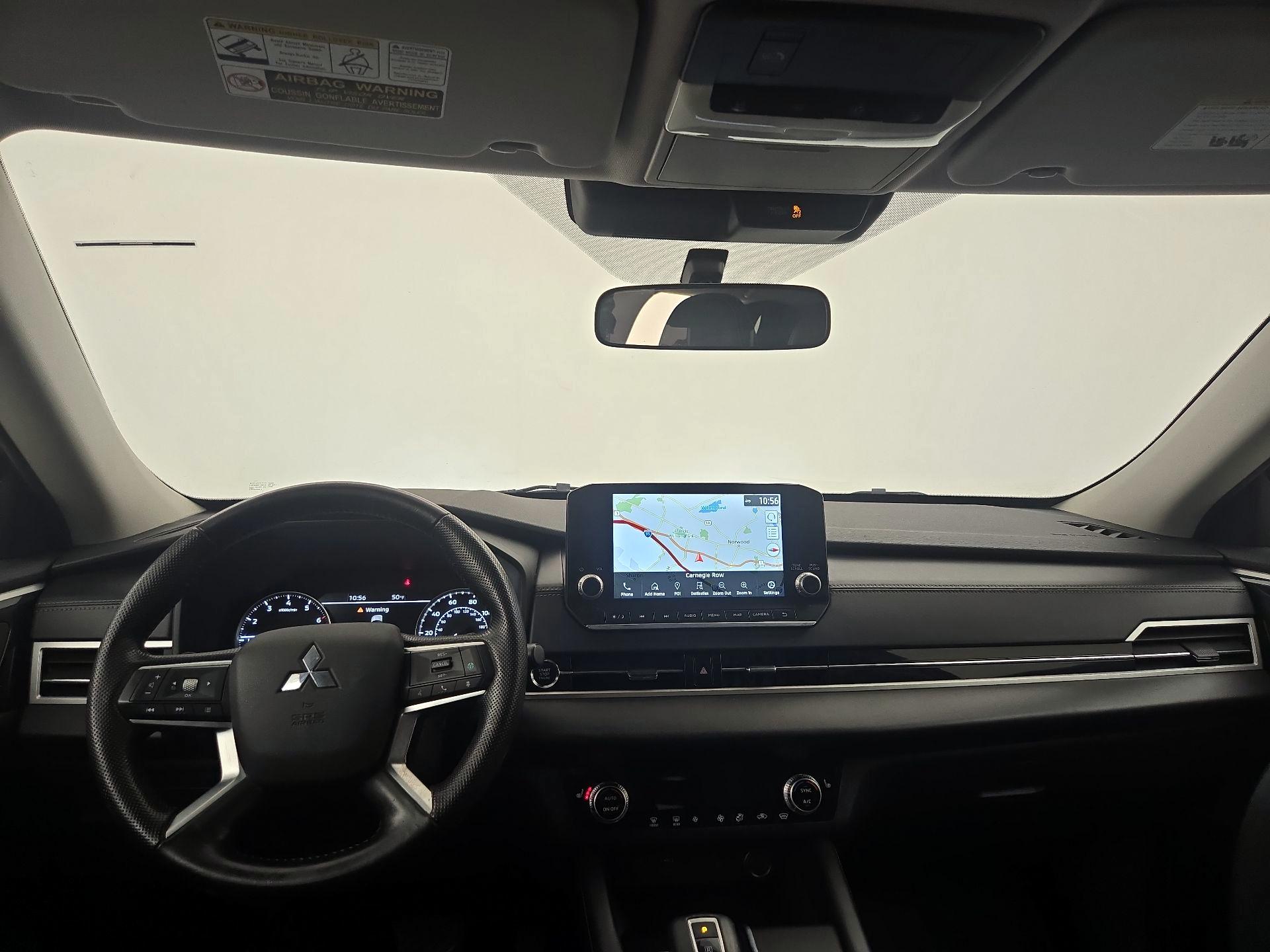 Thumbnail: 2022 Mitsubishi Outlander - 9