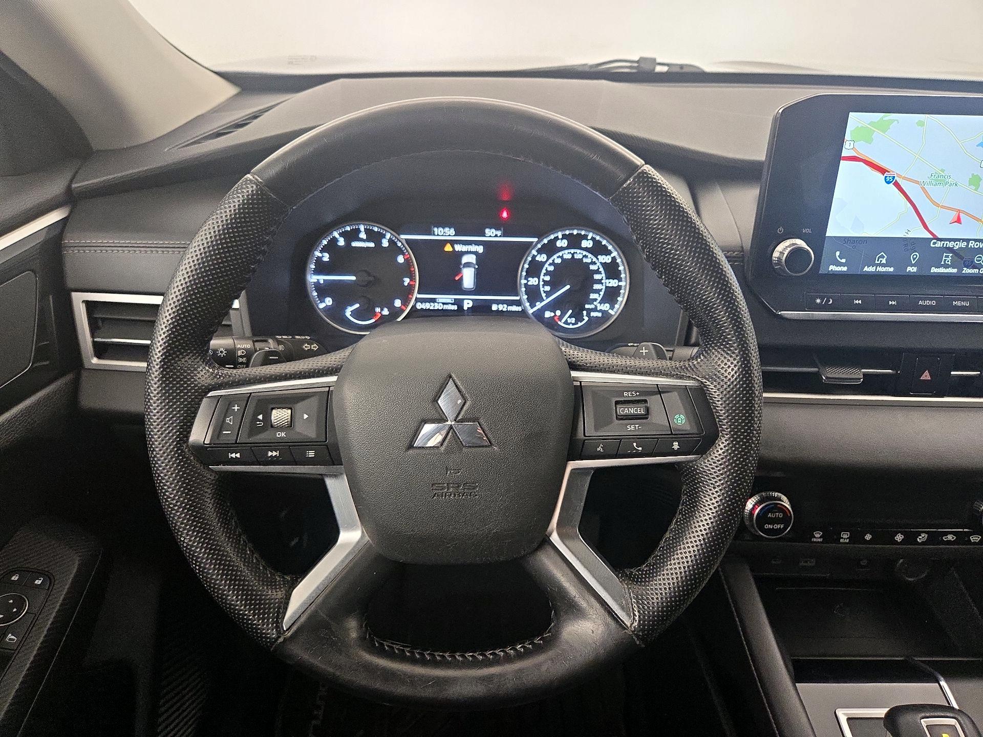 Thumbnail: 2022 Mitsubishi Outlander - 10