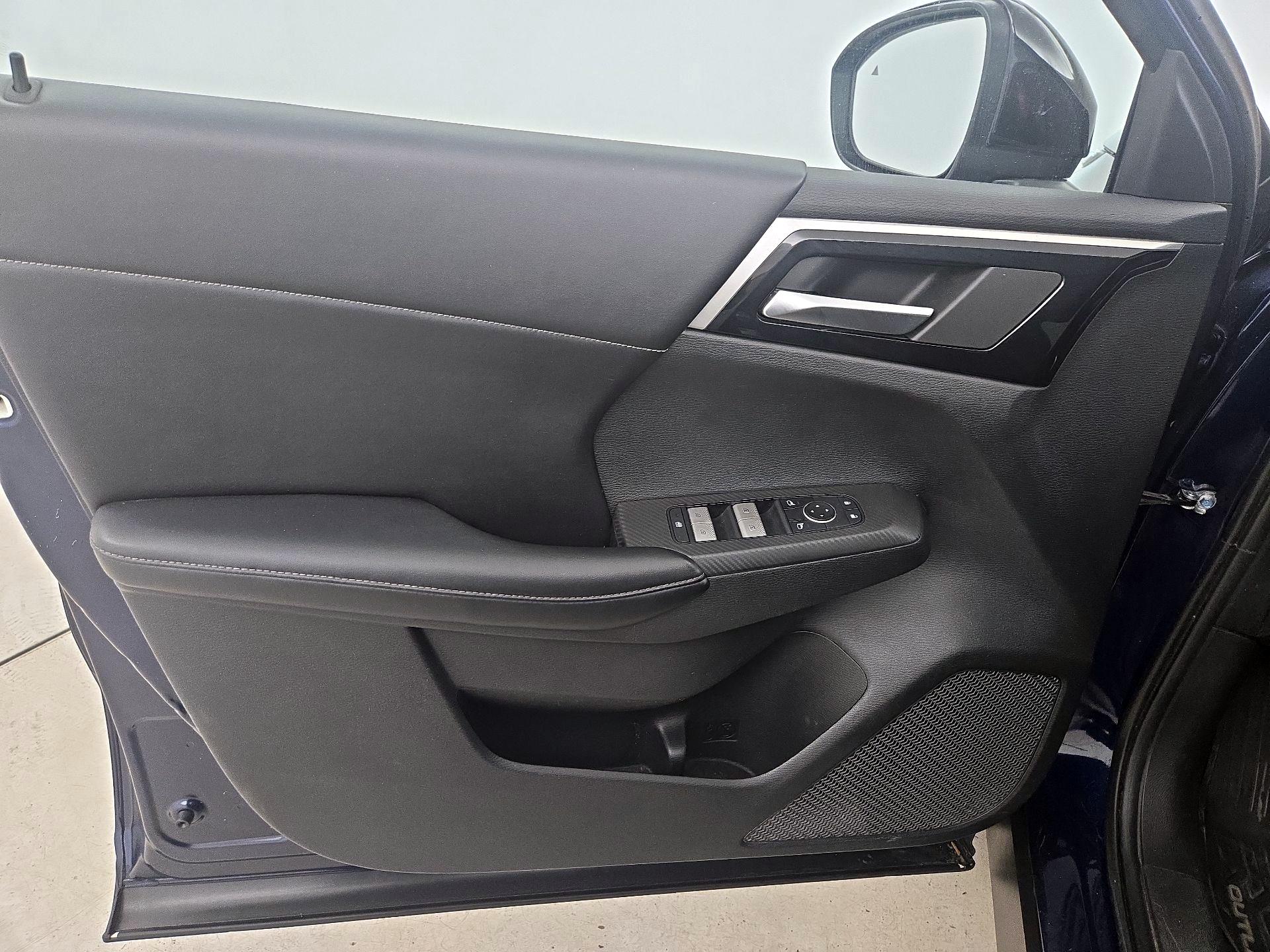 Thumbnail: 2022 Mitsubishi Outlander - 12